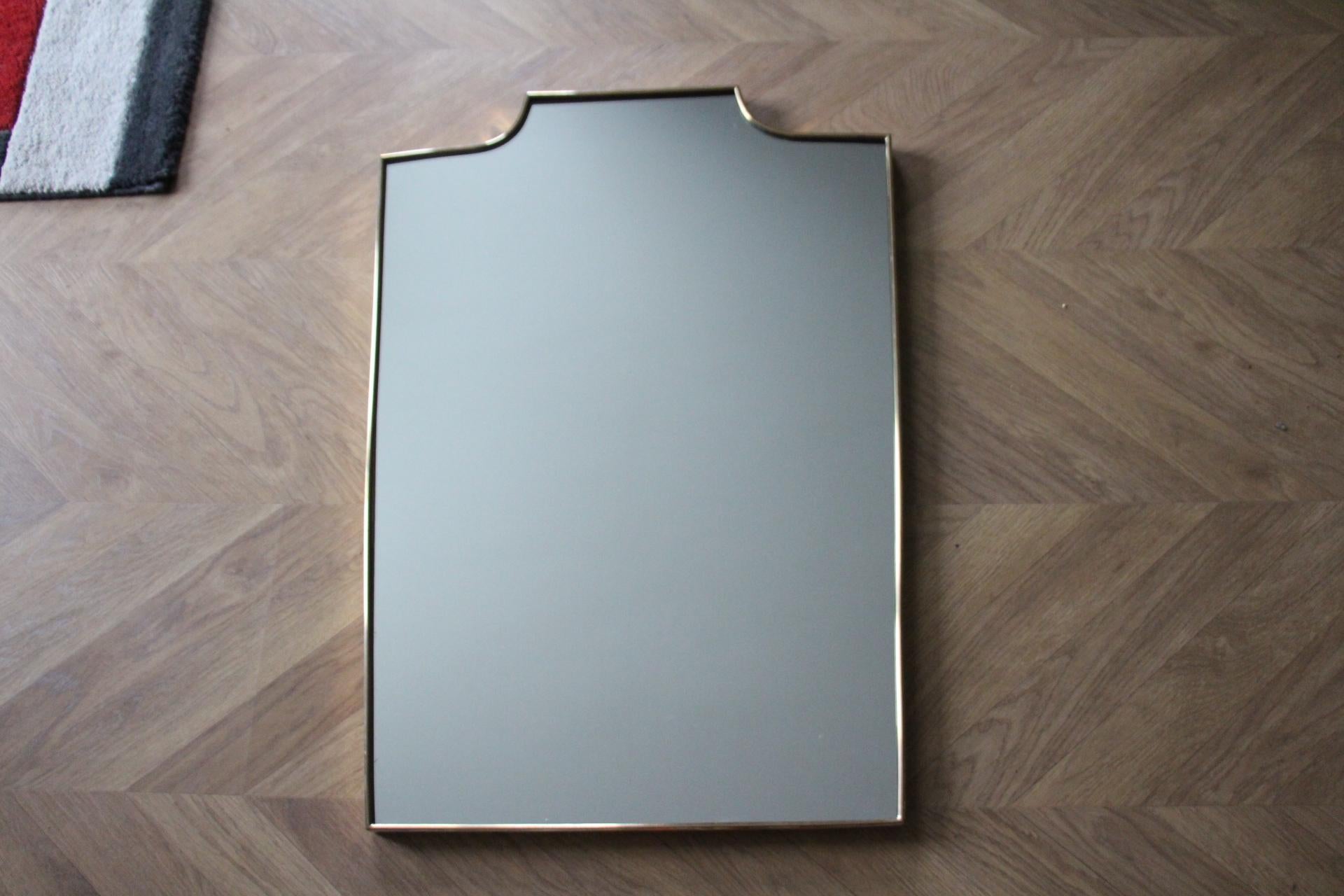 1950's Modernist Shaped Brass Wall Mirror In Good Condition For Sale In Saint-Ouen, FR