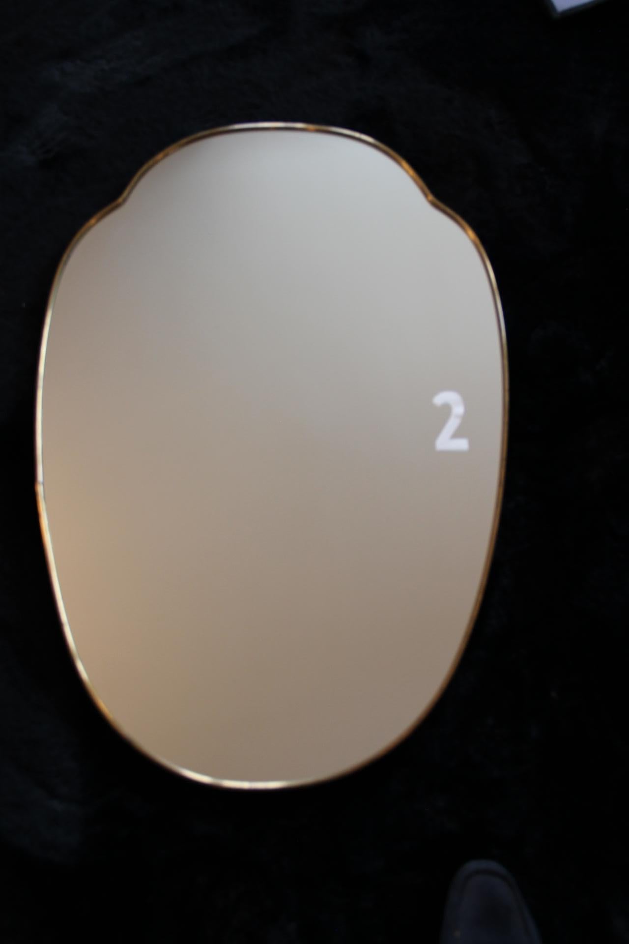 1950's Modernist Shaped Brass Wall Mirror , Gio Ponti Style en vente 3