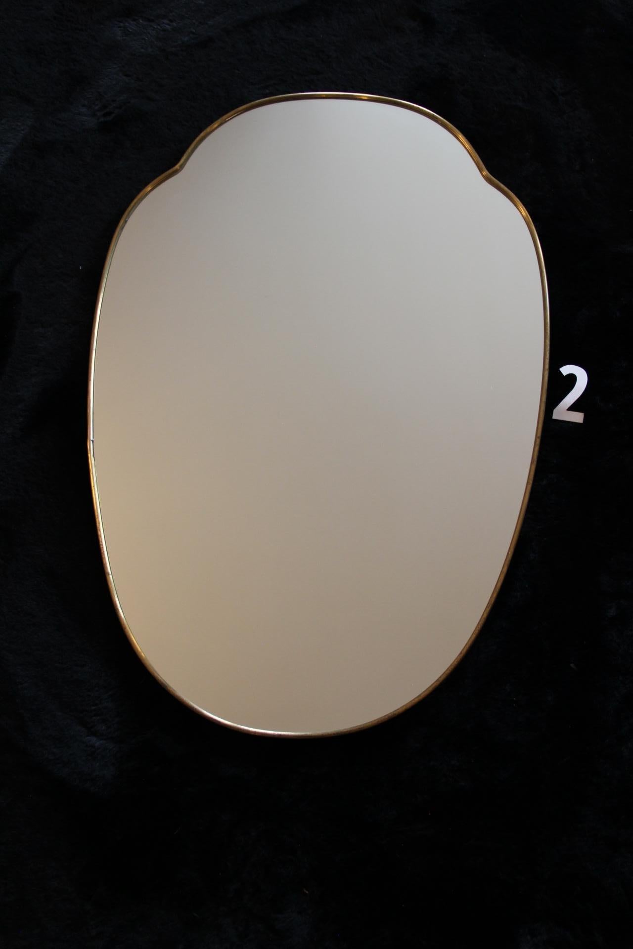 1950's Modernist Shaped Brass Wall Mirror , Gio Ponti Style en vente 4