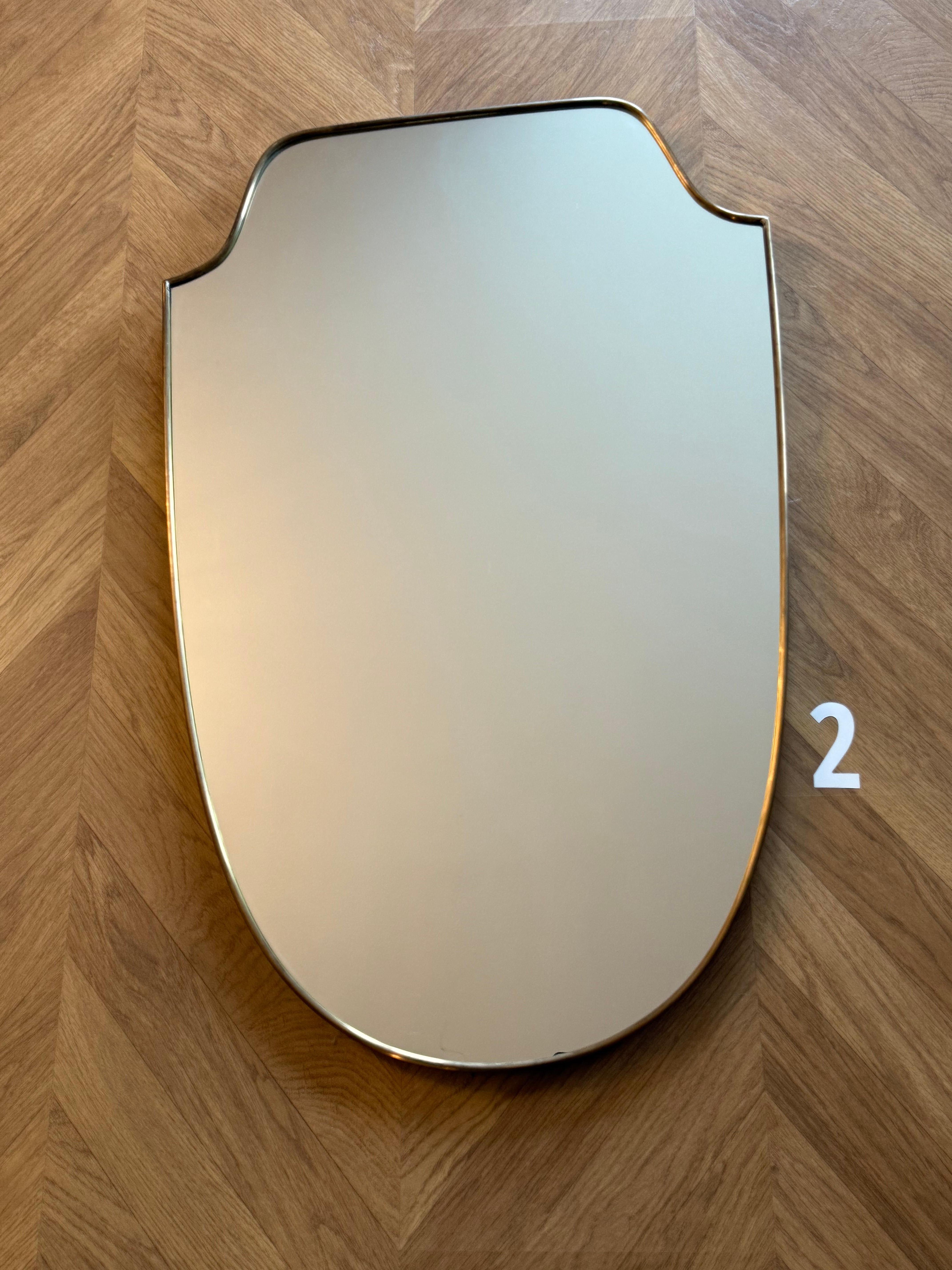 1950's Modernist Shaped Brass Wall Mirror , Gio Ponti Style en vente 7
