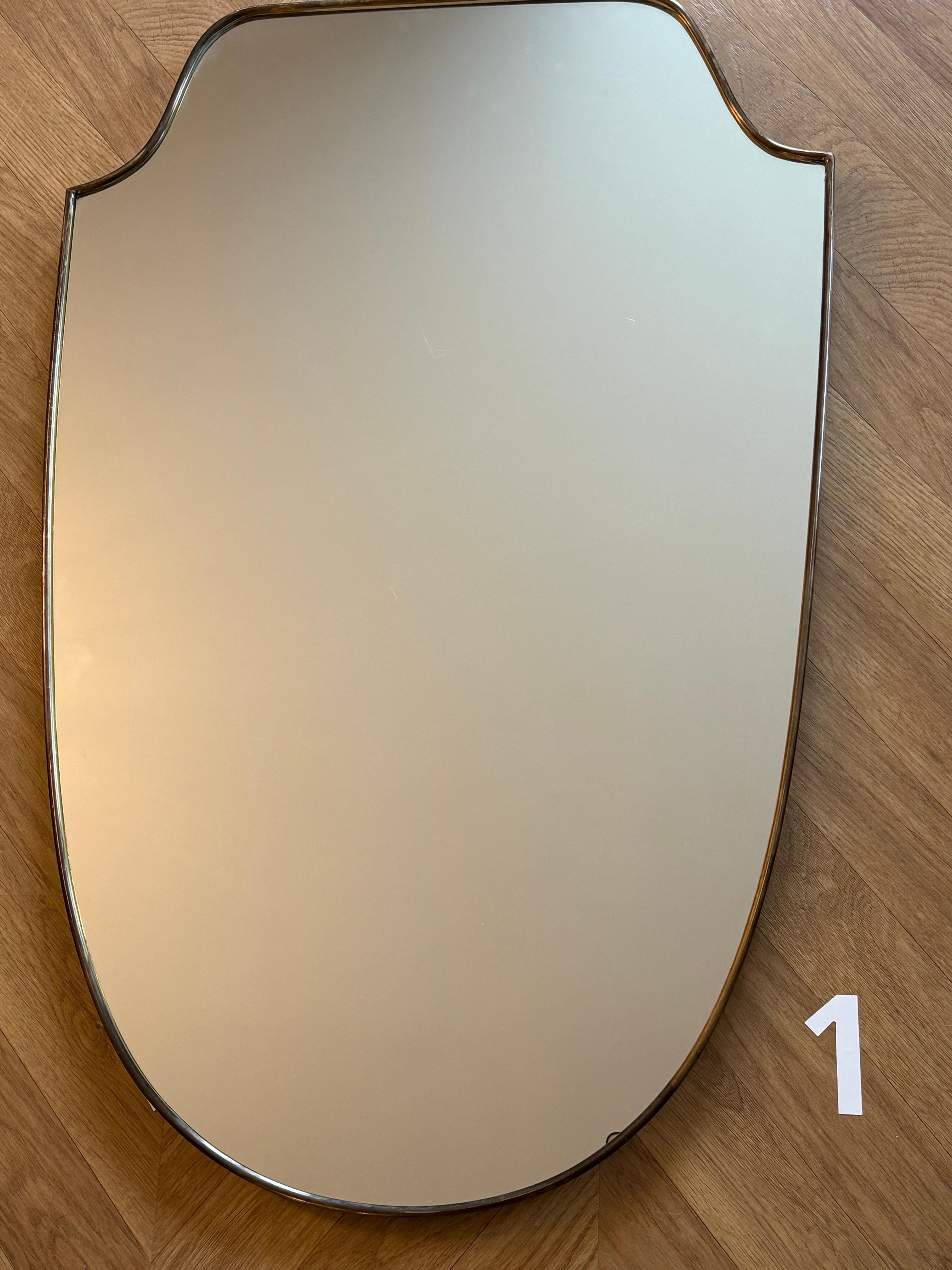 1950's Modernist Shaped Brass Wall Mirror , Gio Ponti Style en vente 1