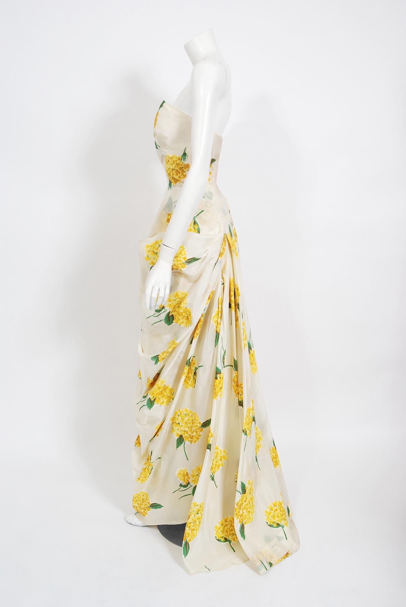 1950's Modes Royale Yellow Hydrangea Floral Print Silk Strapless Sculpted Gown  In Good Condition In Beverly Hills, CA