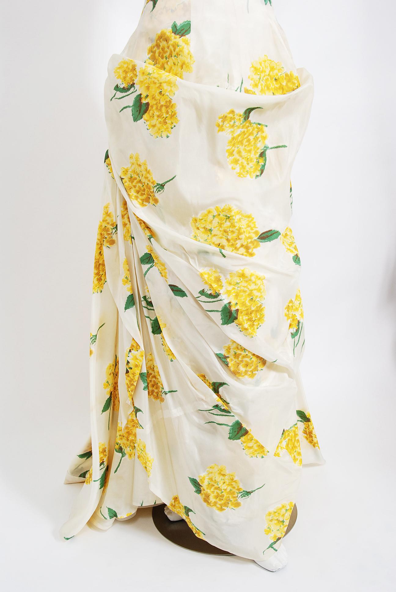 Women's 1950's Modes Royale Yellow Hydrangea Floral Print Silk Strapless Sculpted Gown