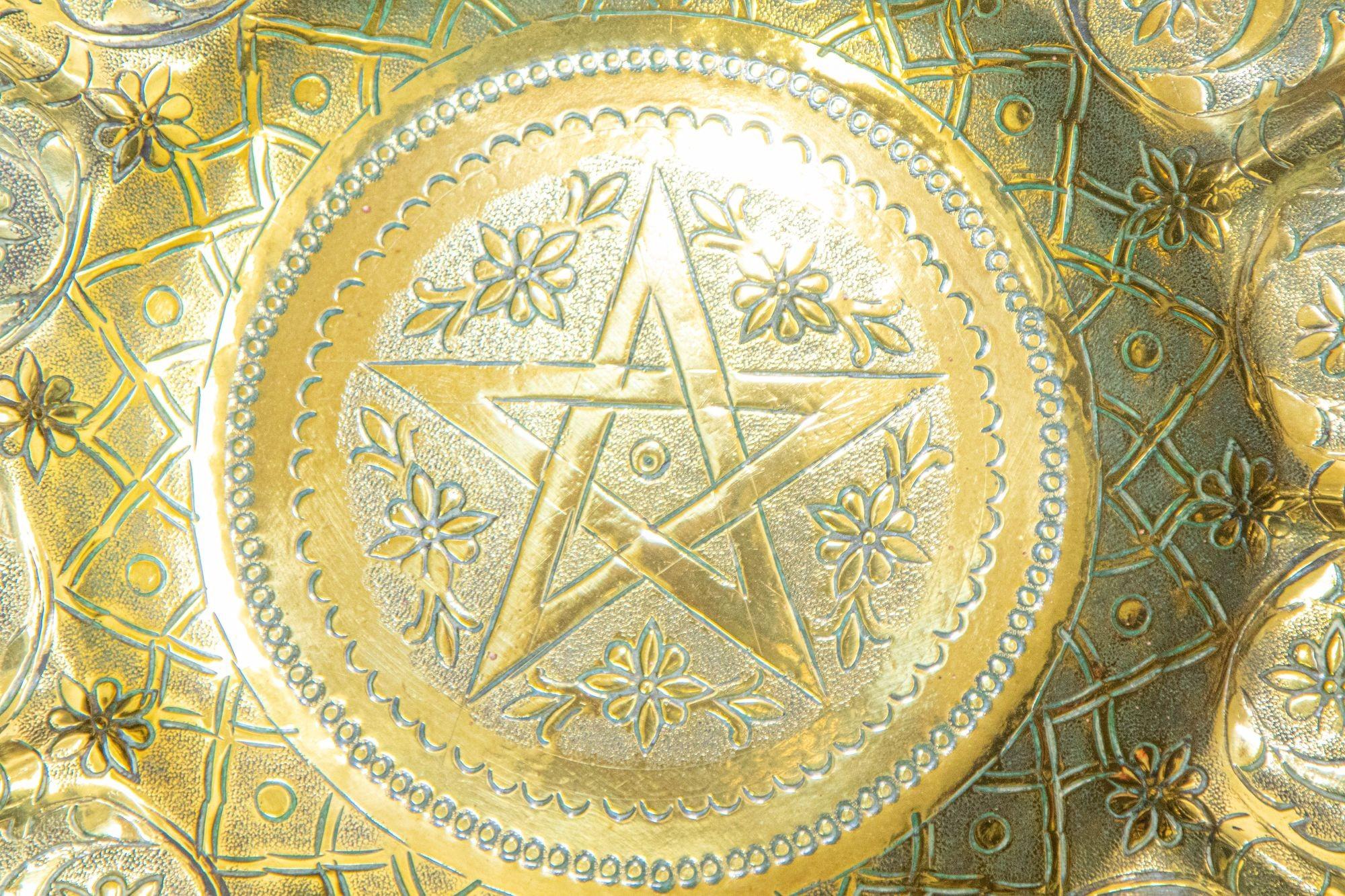 Polished 1950s Moroccan Brass Tray with Star and Moon Pattern 13 in. Diameter For Sale