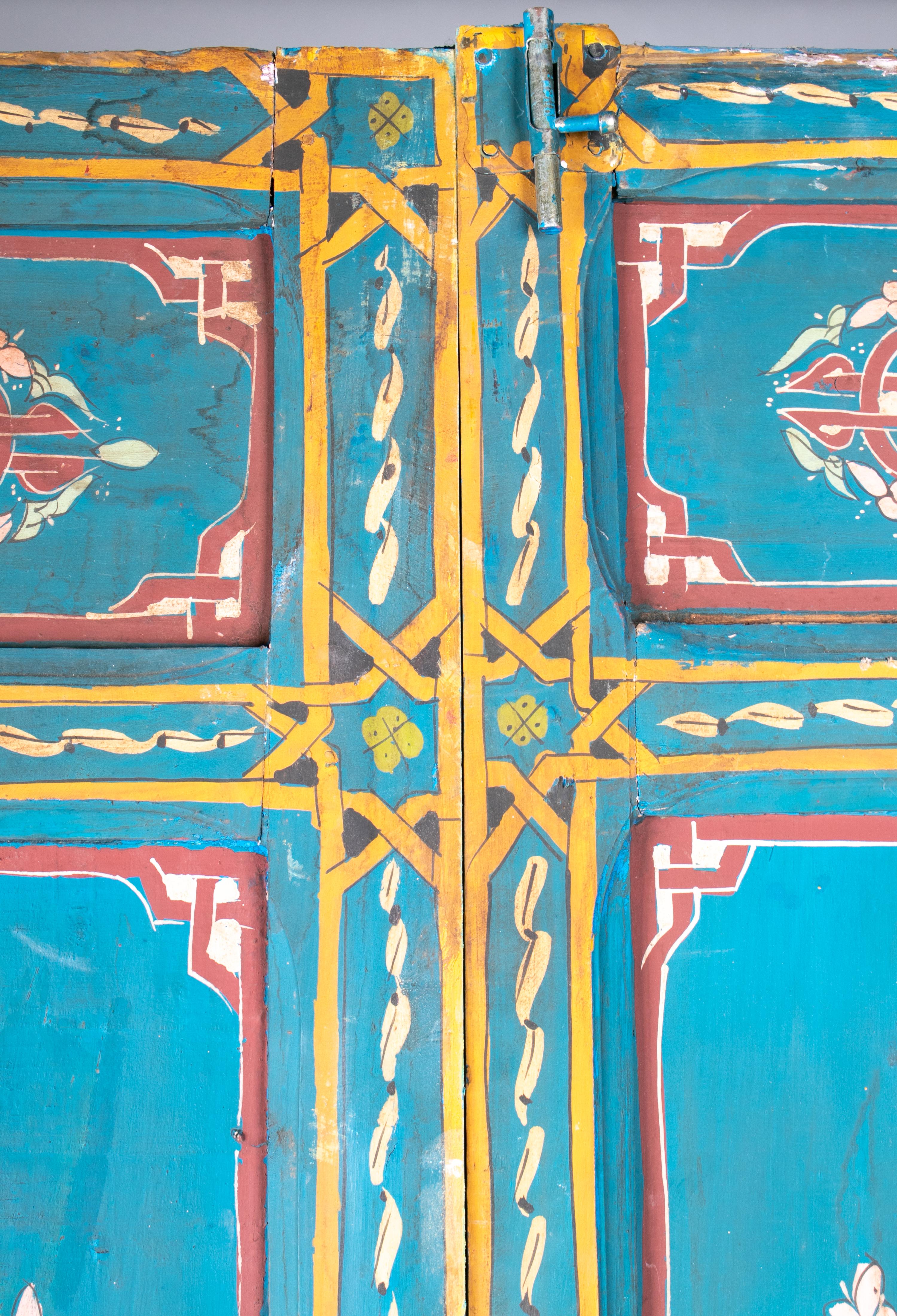 1950s Moroccan Hand Painted Two-Leaf Door with Iron Lock 5