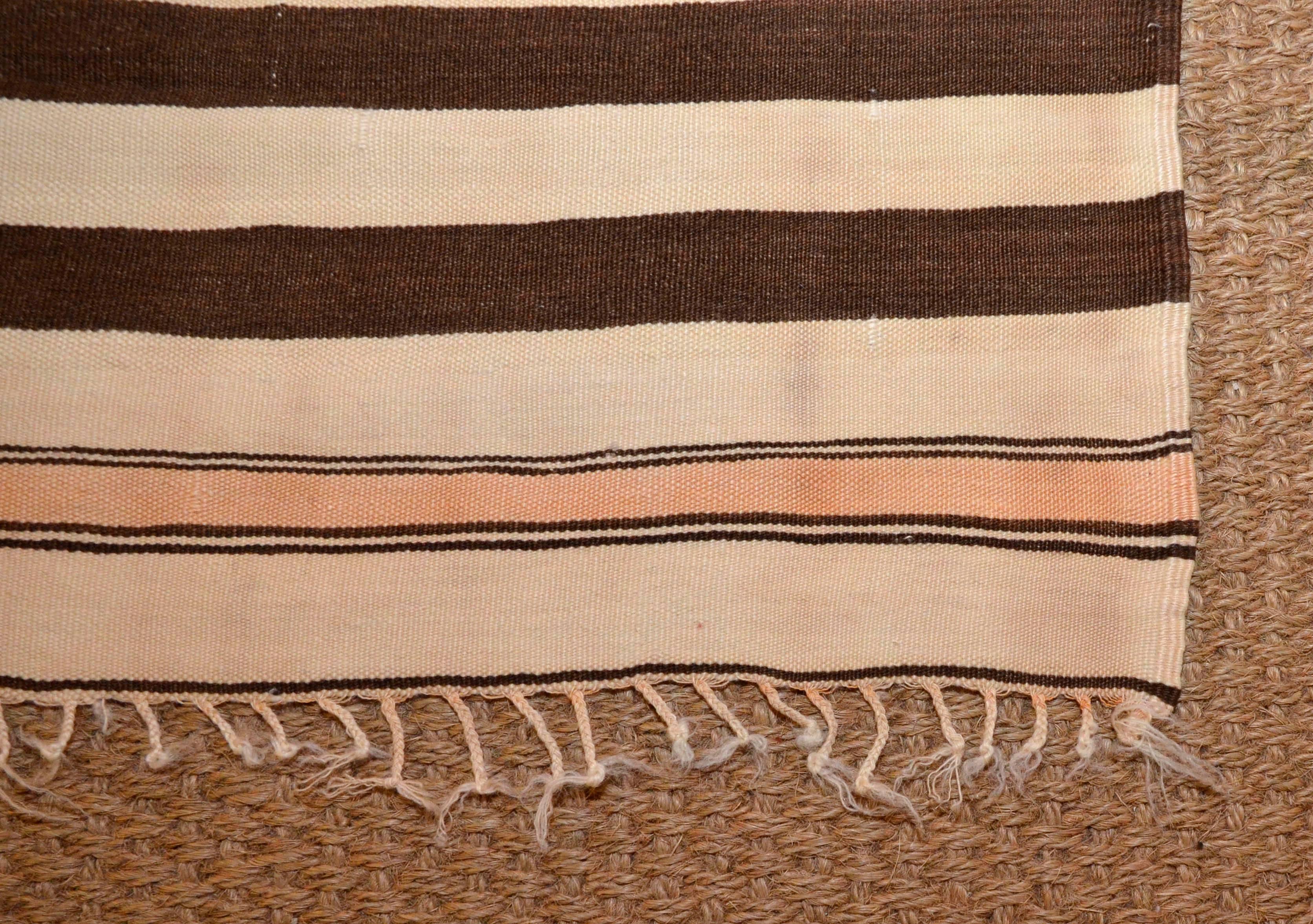 1950s Moroccan Handwoven Natural Wool Brown and Cream Stripes Kilim In Good Condition For Sale In Milan, IT