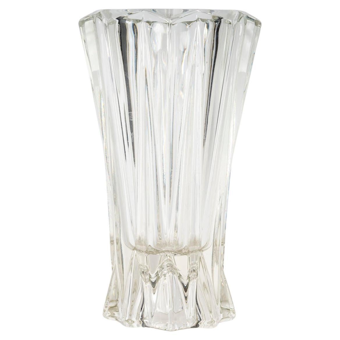 Vase en verre moulé des années 1950.