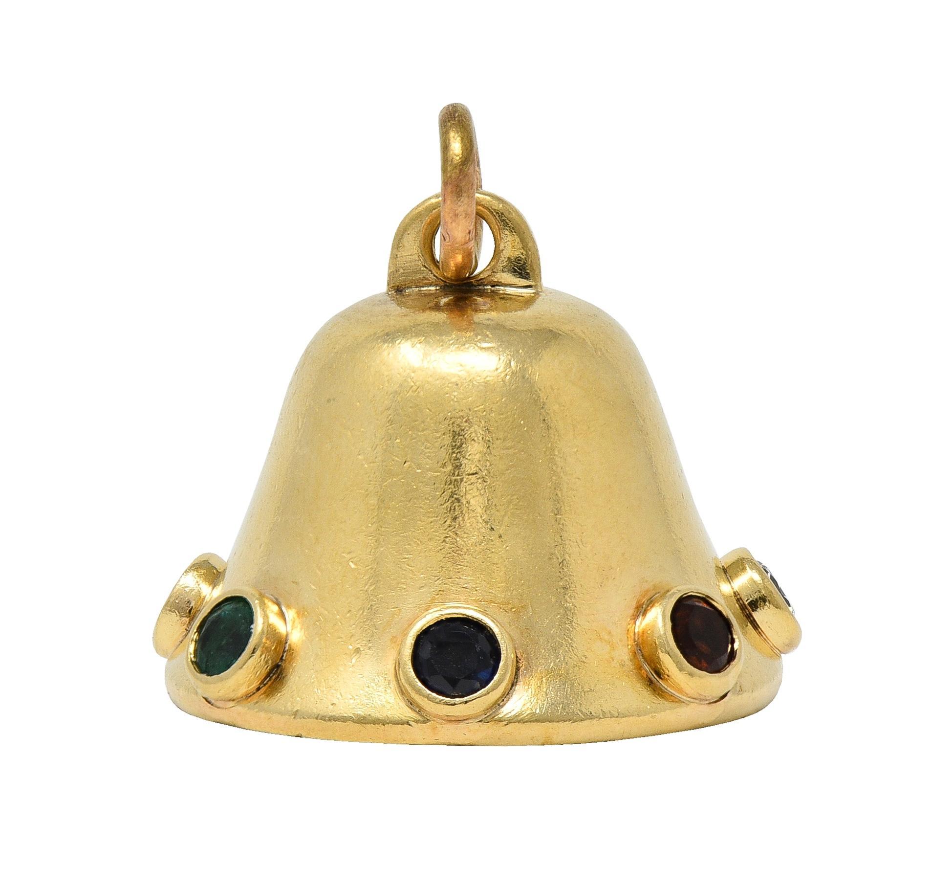 Taille ronde Breloque vintage en or jaune 14 carats à motif de cloche acrostique multi-gemmes des années 1950 en vente