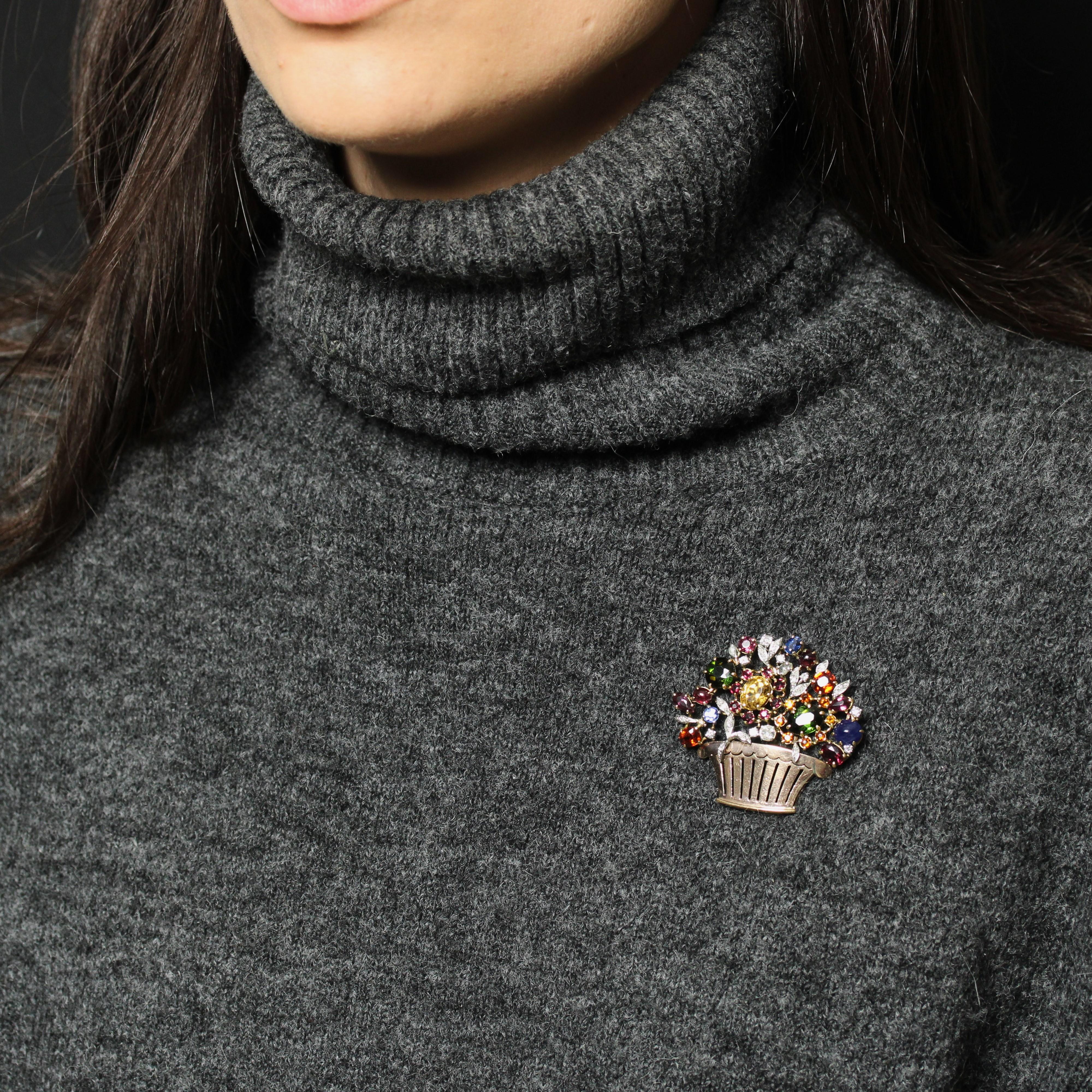 1950s Multi Precious Stones Rose Gold Tutti Frutti Bouquet Brooch For Sale 1