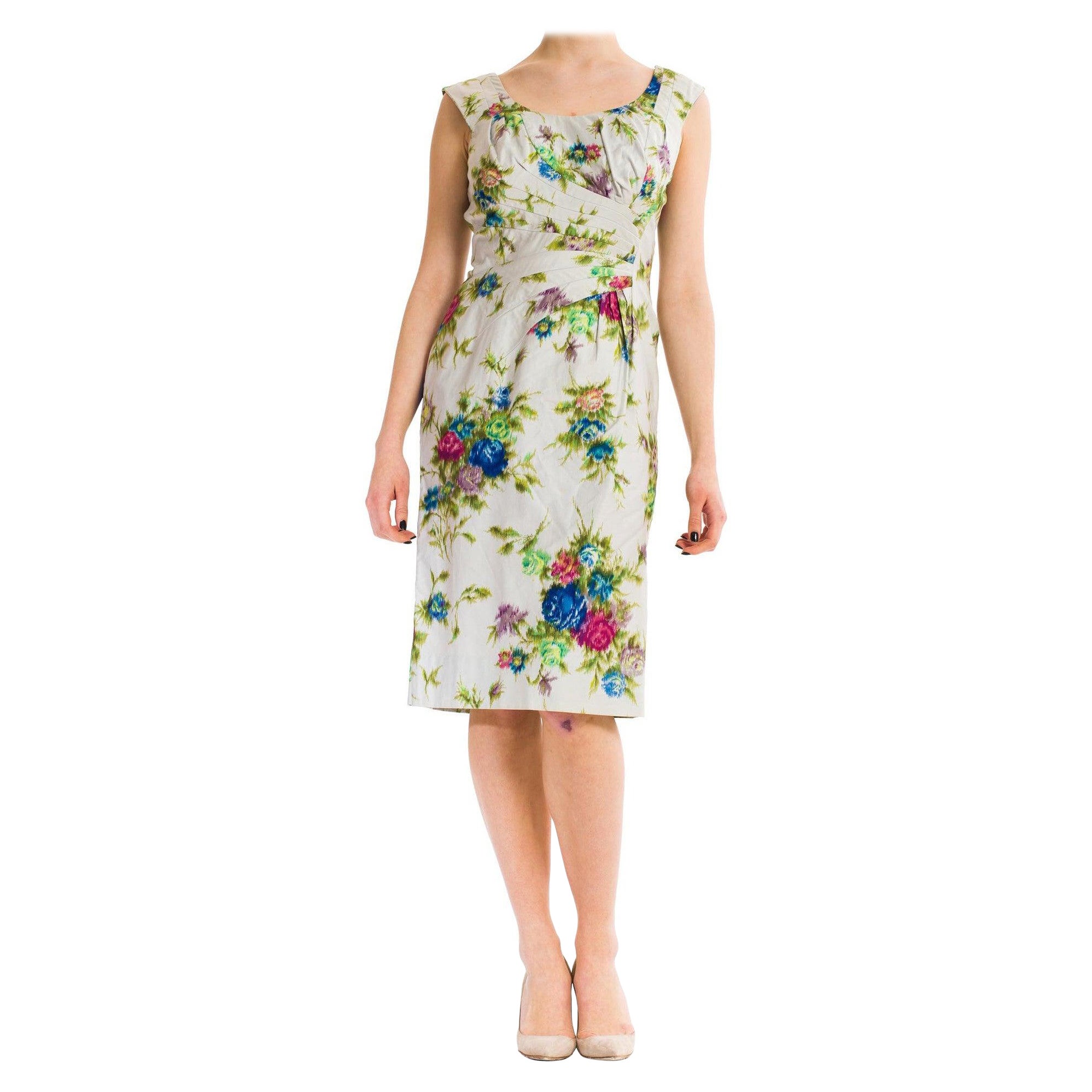 Abito anni '50 in cotone floreale multicolore con drappeggio per le curve