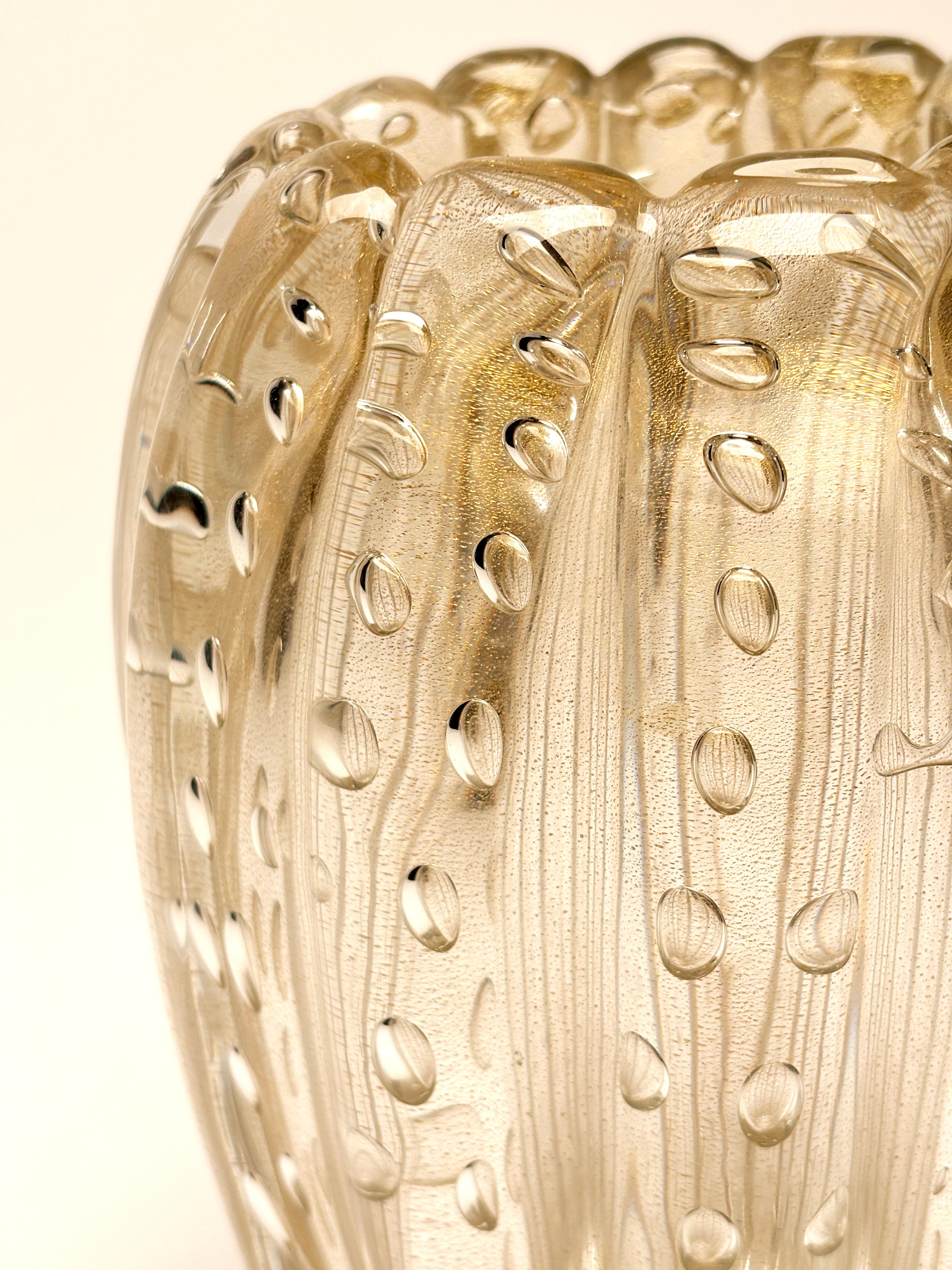 1950's Murano Bubbles and Gold Leaf Vase by Ercole Barovier for Barovier & Toso In Good Condition In Louisville, KY