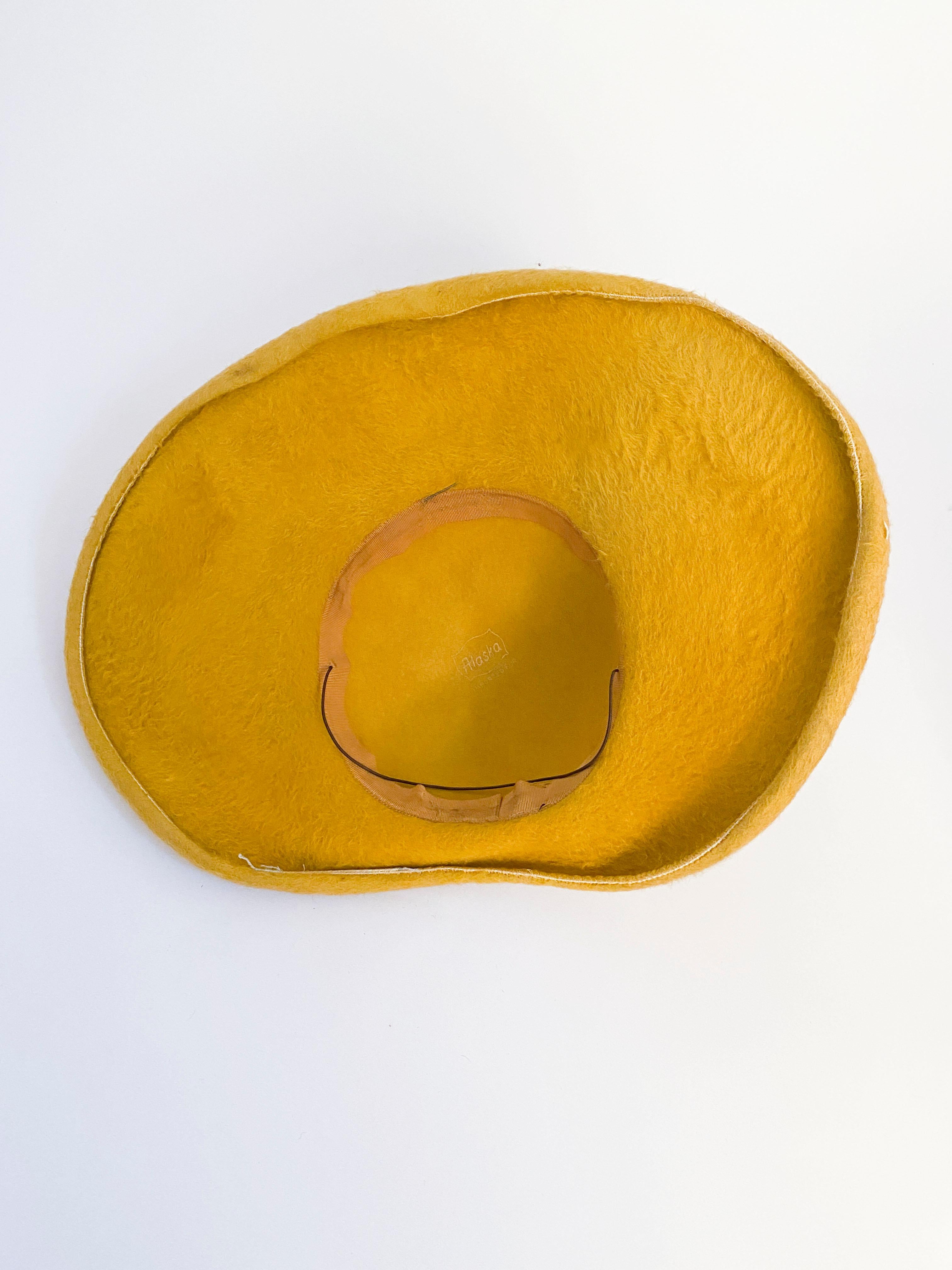 1950s Mustard Yellow Felt Picture Hat with Cording Accents In Good Condition In San Francisco, CA