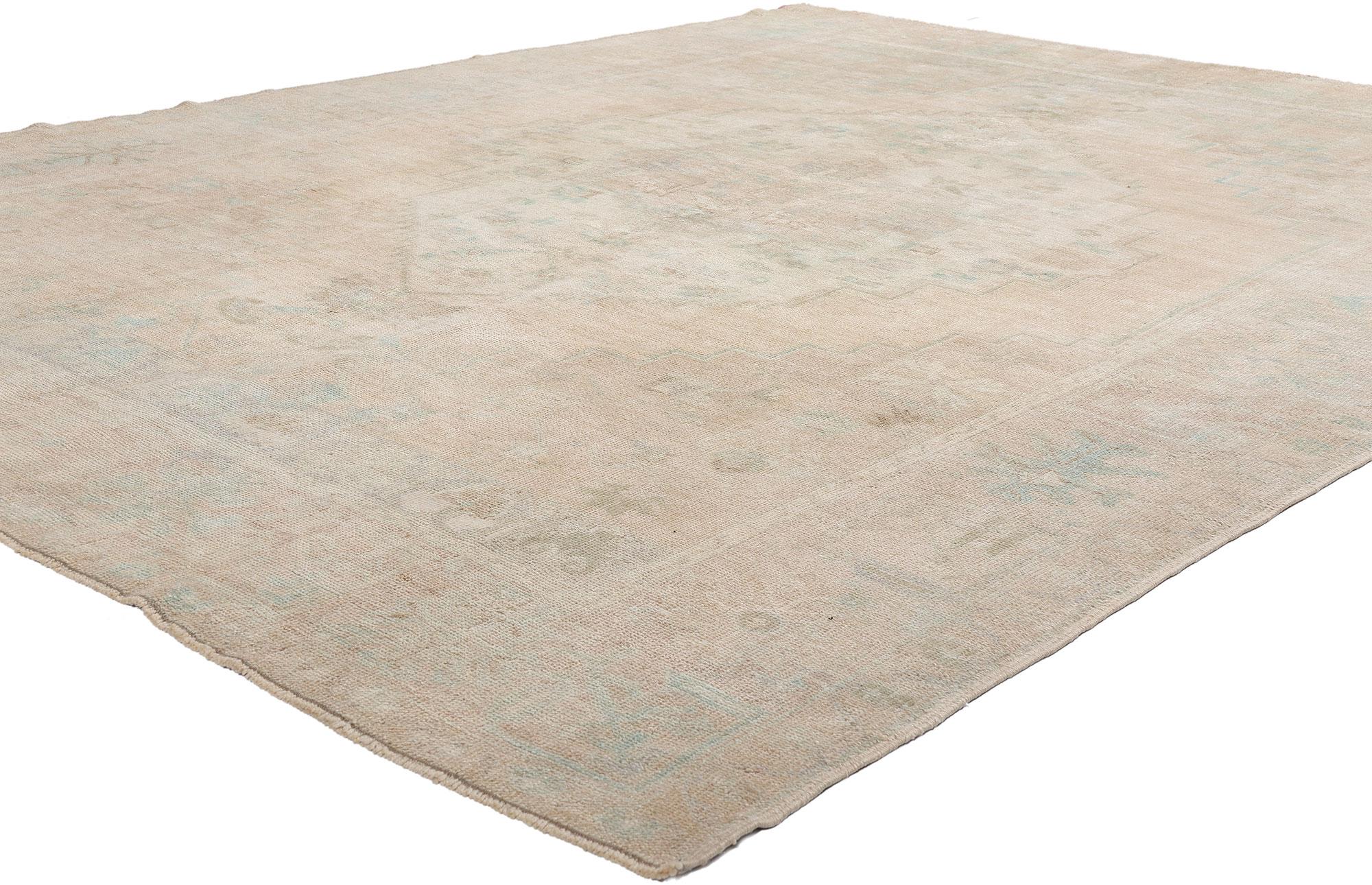 1950's Muted Turkish Oushak Carpet with Modern Style en venta 2