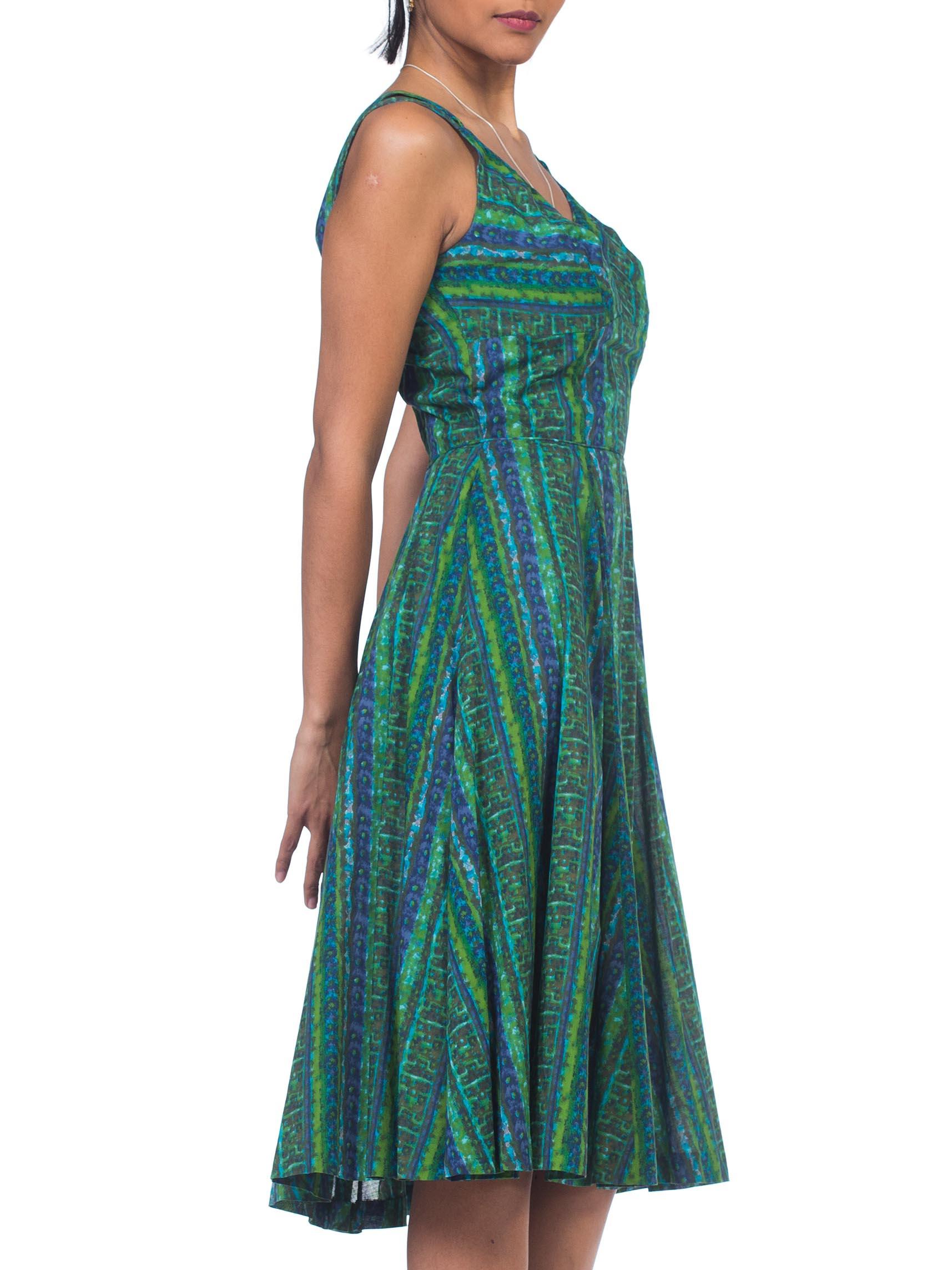 1950S Blue & Green Cotton Nani Of Hawaii Shelf Bust Tiki Dress In Excellent Condition For Sale In New York, NY