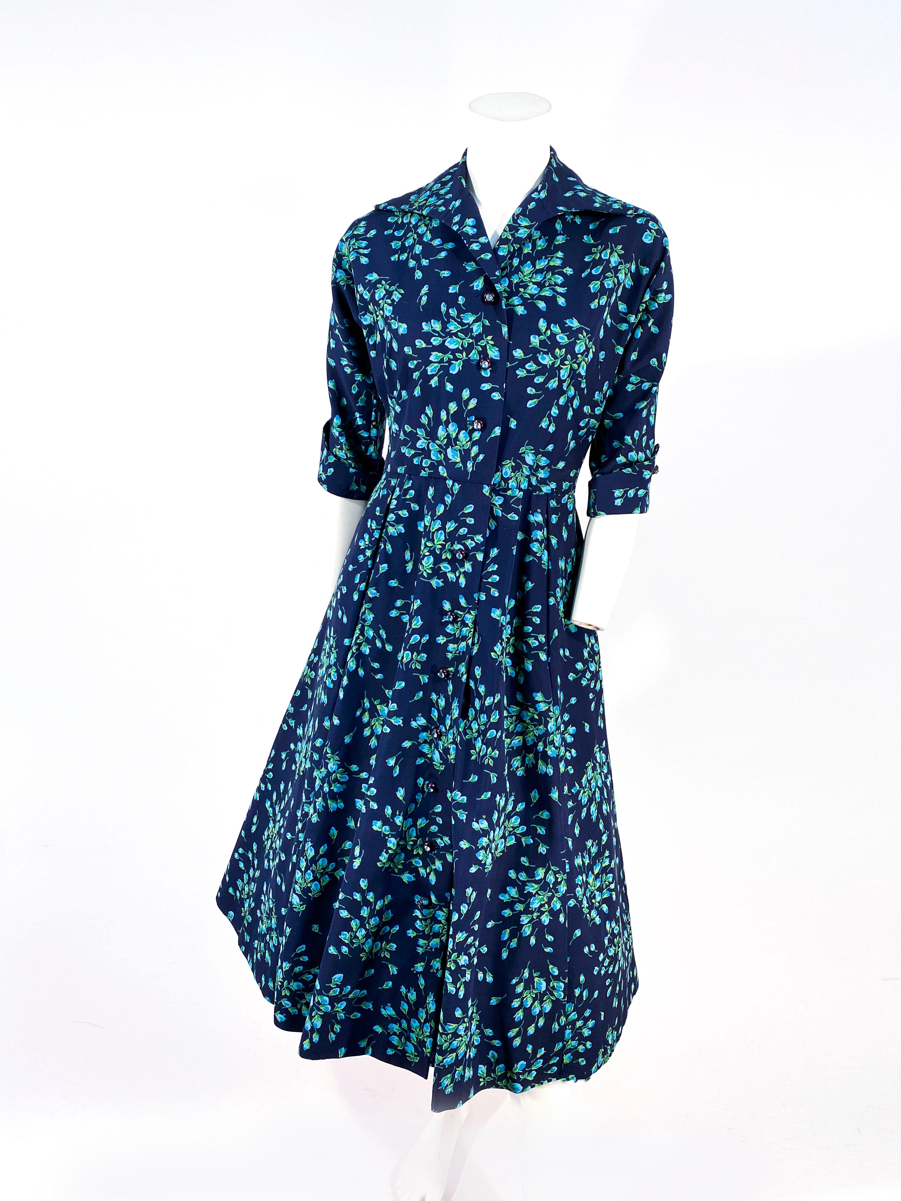 Women's 1950s Navy Blue Floral Printed Dress For Sale