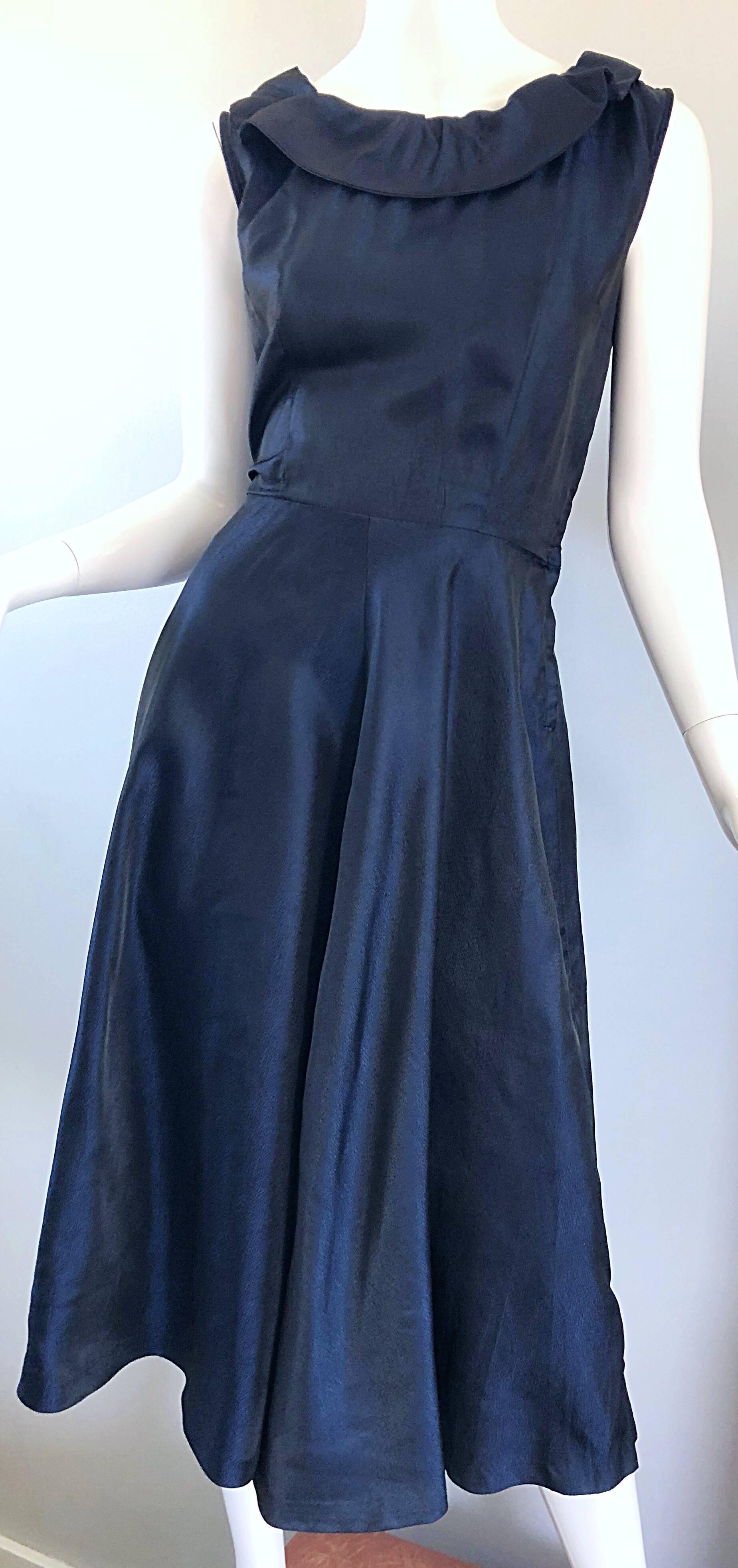 Robe en soie Demi Couture bleu nuit bleu marine ajustée et évasée des années 1950 en vente 6