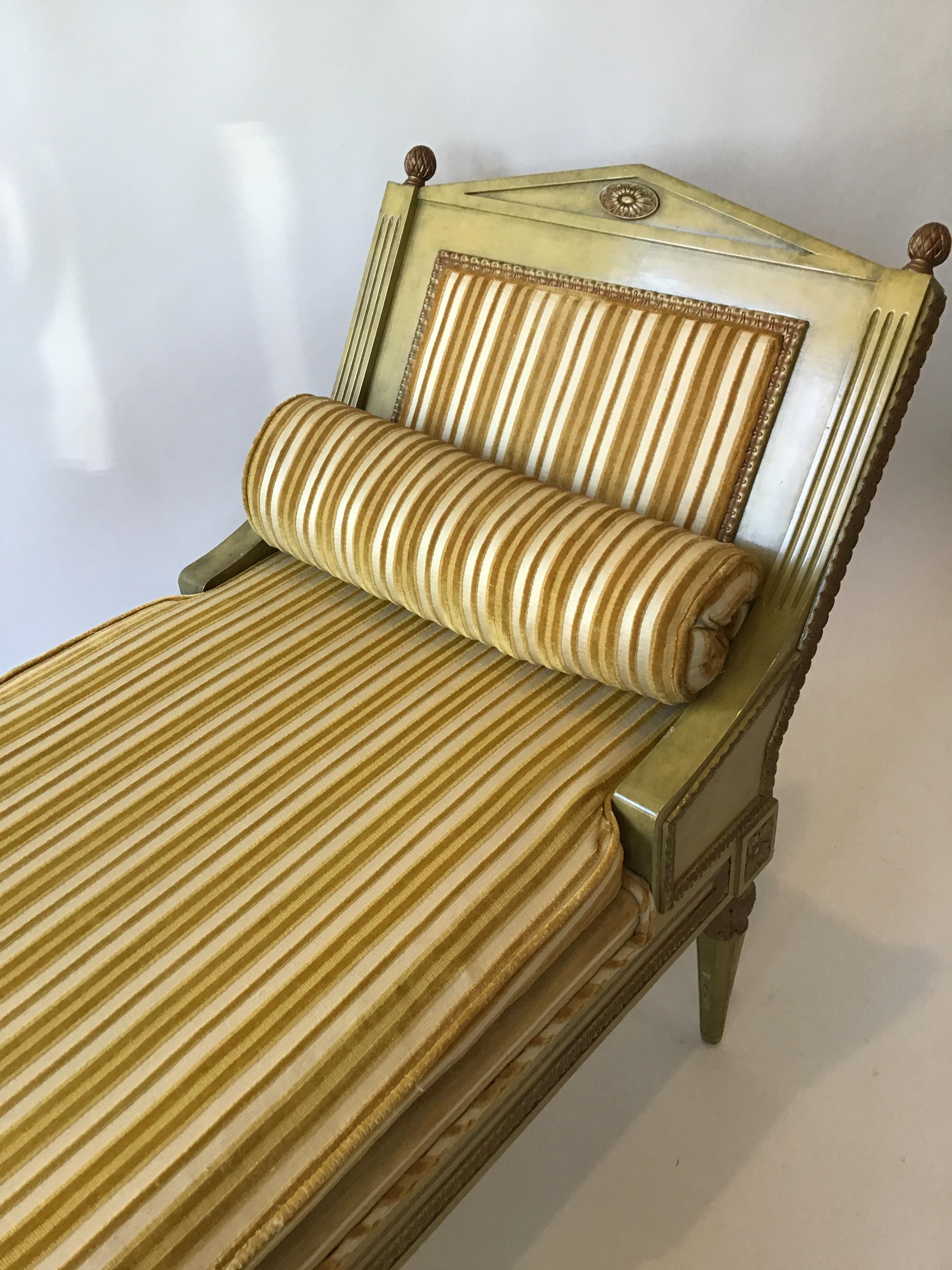 1950s Neoclassic Chaise Lounge 3
