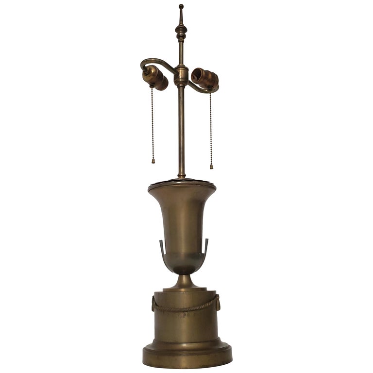 1950s Neoclassical Brass Table Lamp, Italia For Sale