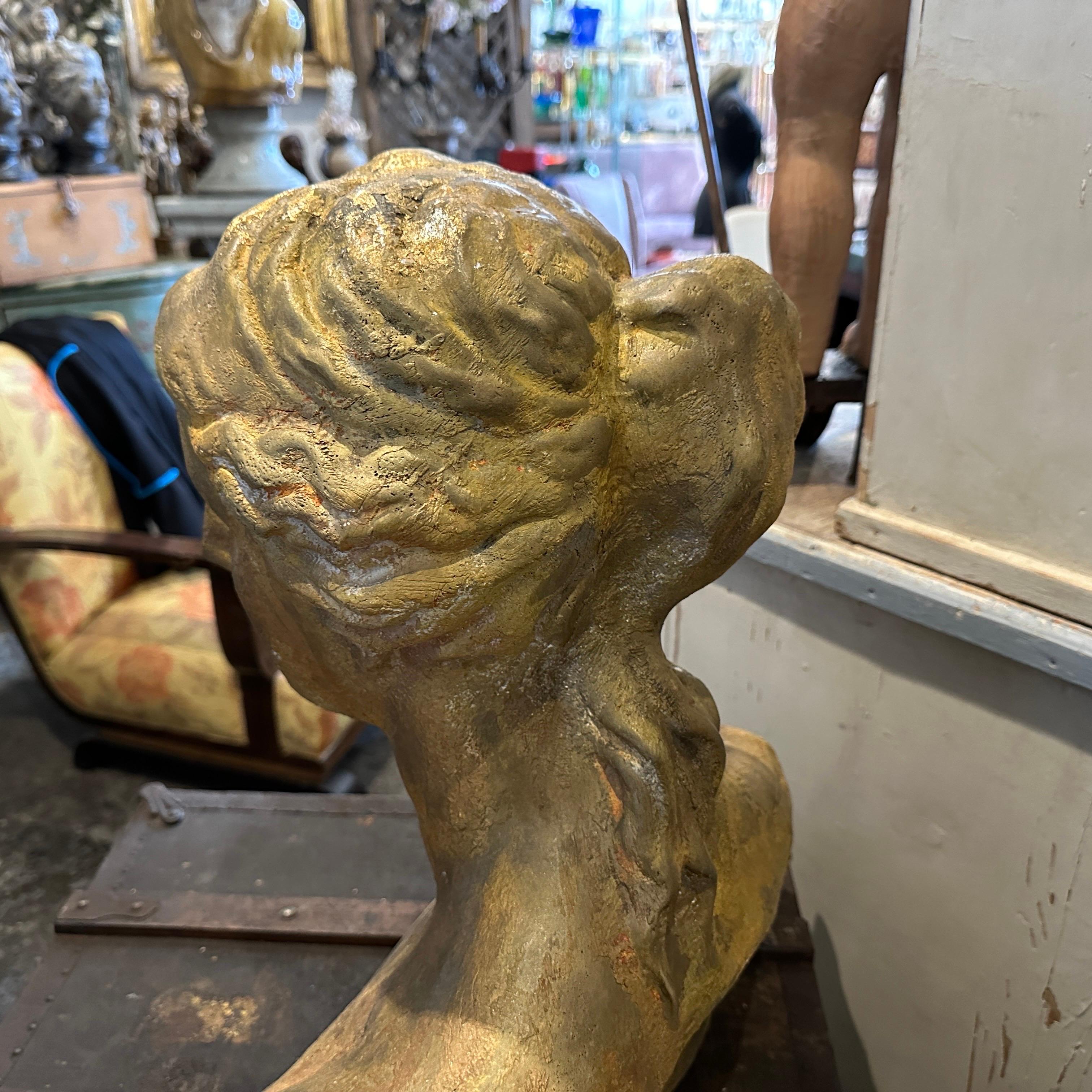 Neoclassical Revival 1950s Neoclassical Gilded Plaster Sicilian Bust of Venere di Milo For Sale