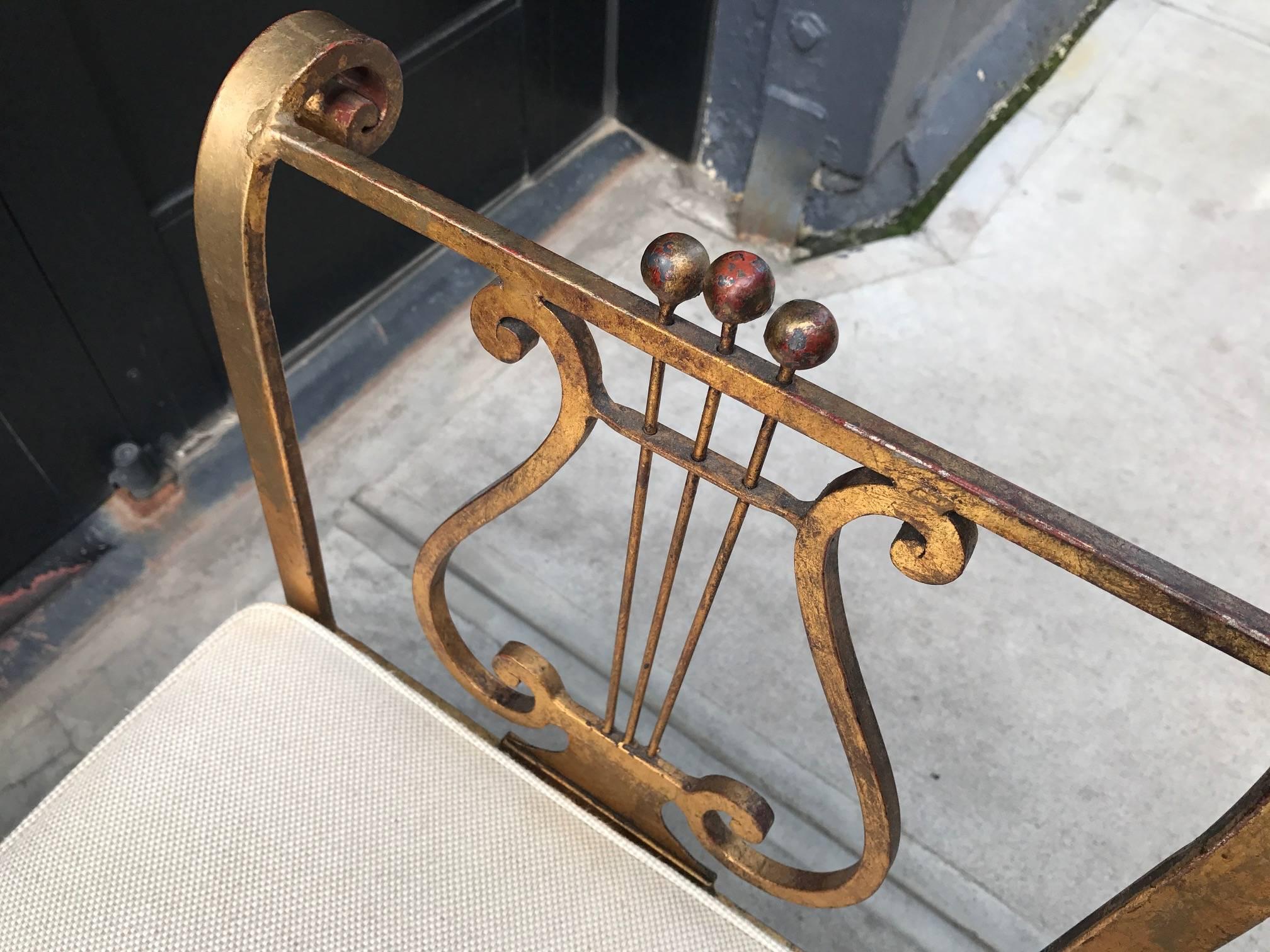 Italian 1950s Neoclassical Style Gold Gilt Iron Bench For Sale