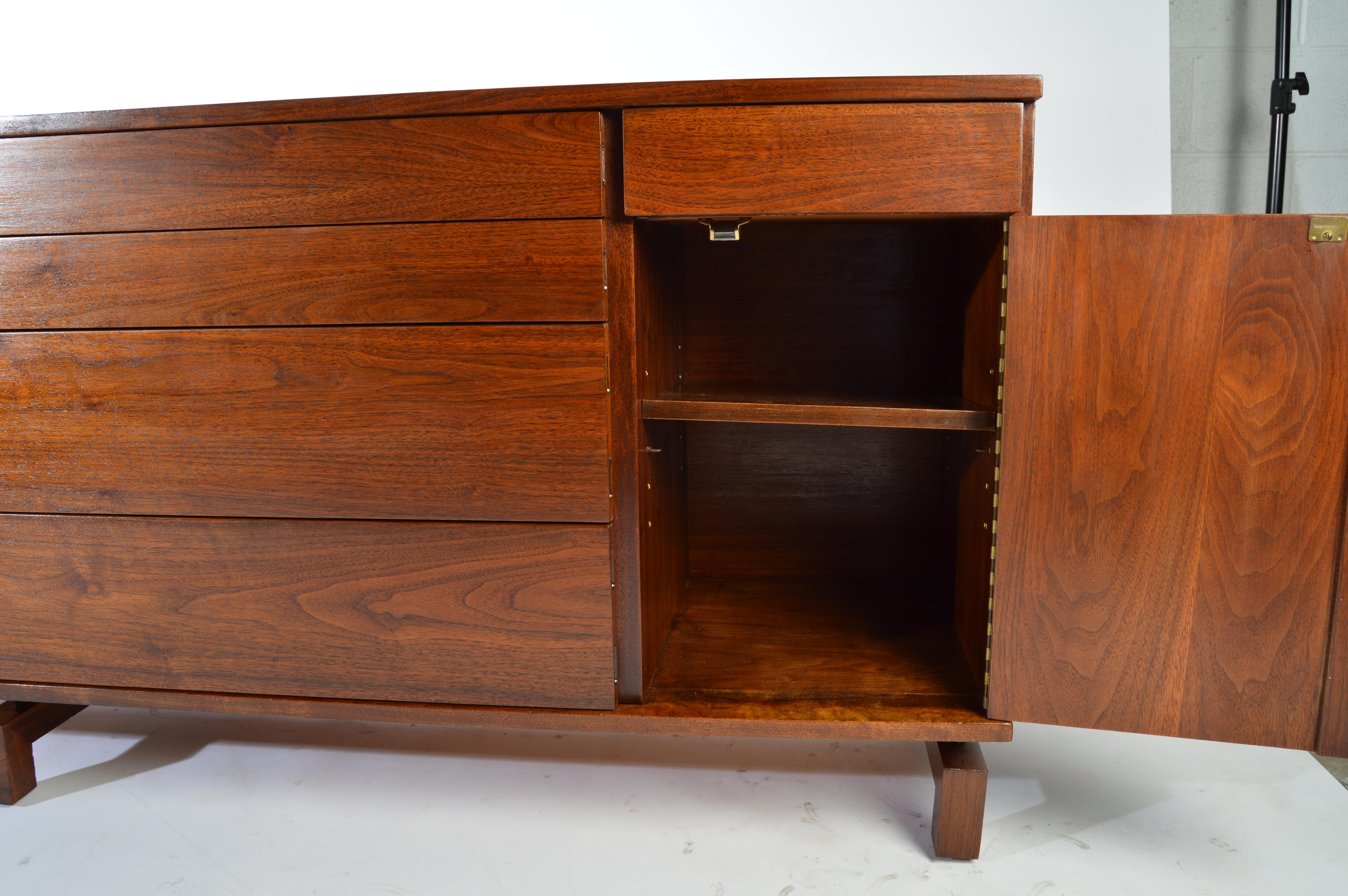 1950s New Hope Studio Dresser with Pullout Vanity after Phillip Lloyd Powell 9