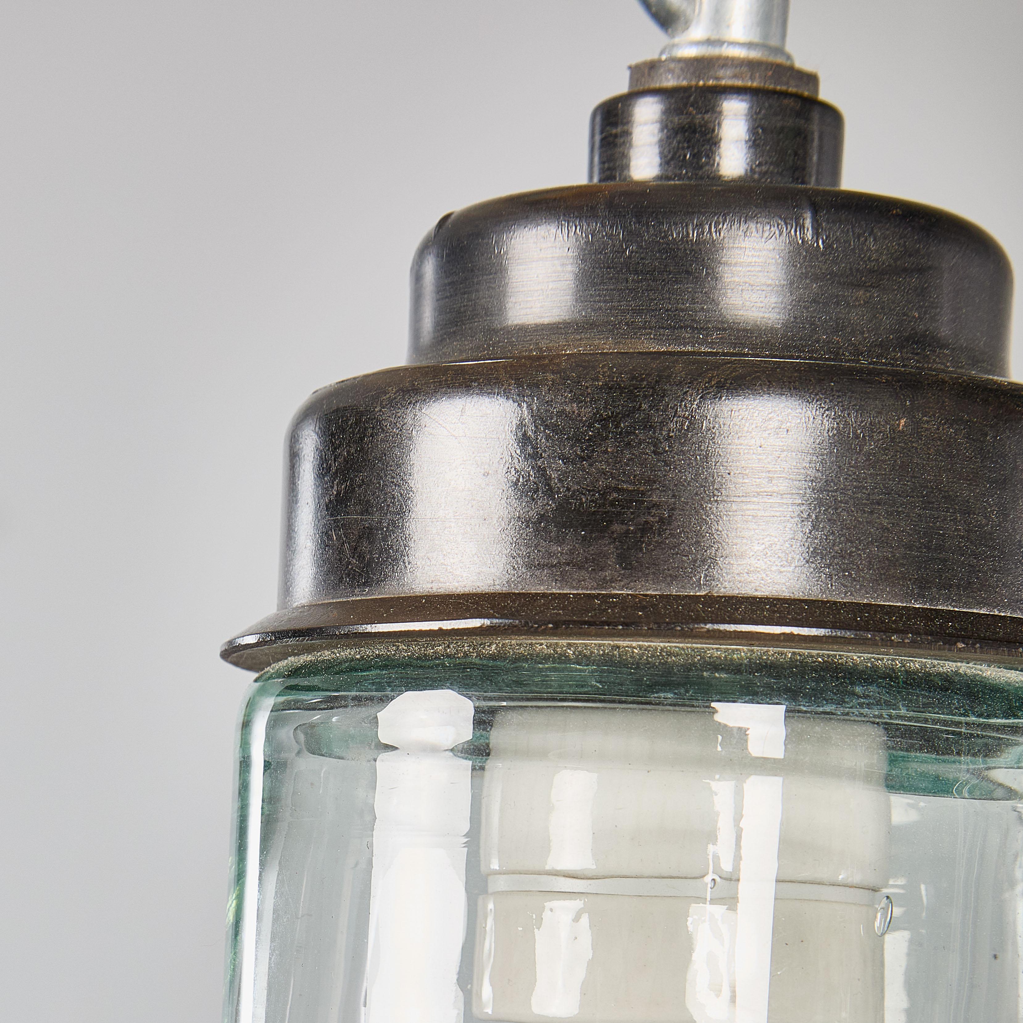 Lampade a sospensione a barile trasparenti degli anni '50 - Buona quantità disponibile in vendita 4