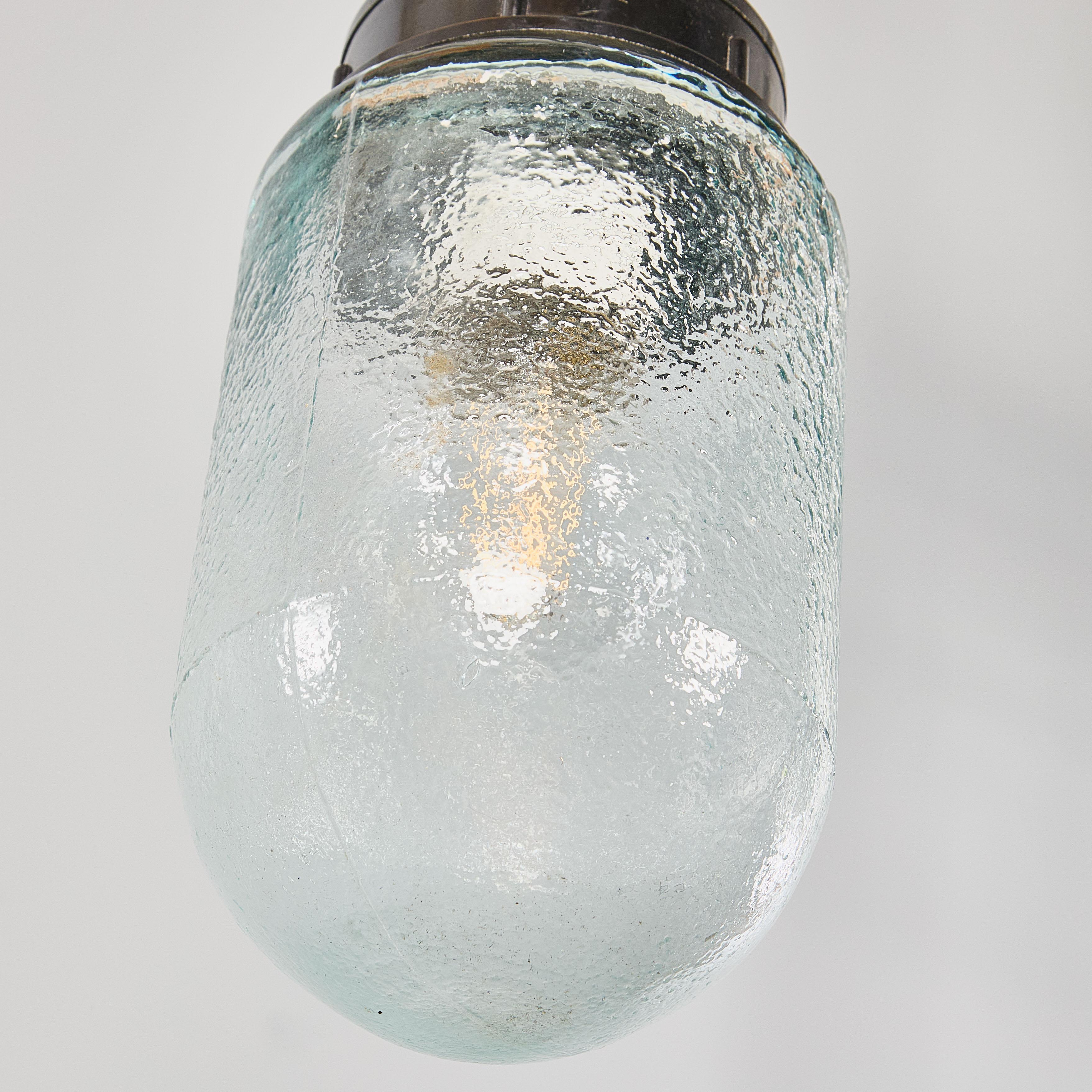 Lampade a sospensione a cilindro screziate trasparenti degli anni '50 - coppia unica in vendita 4