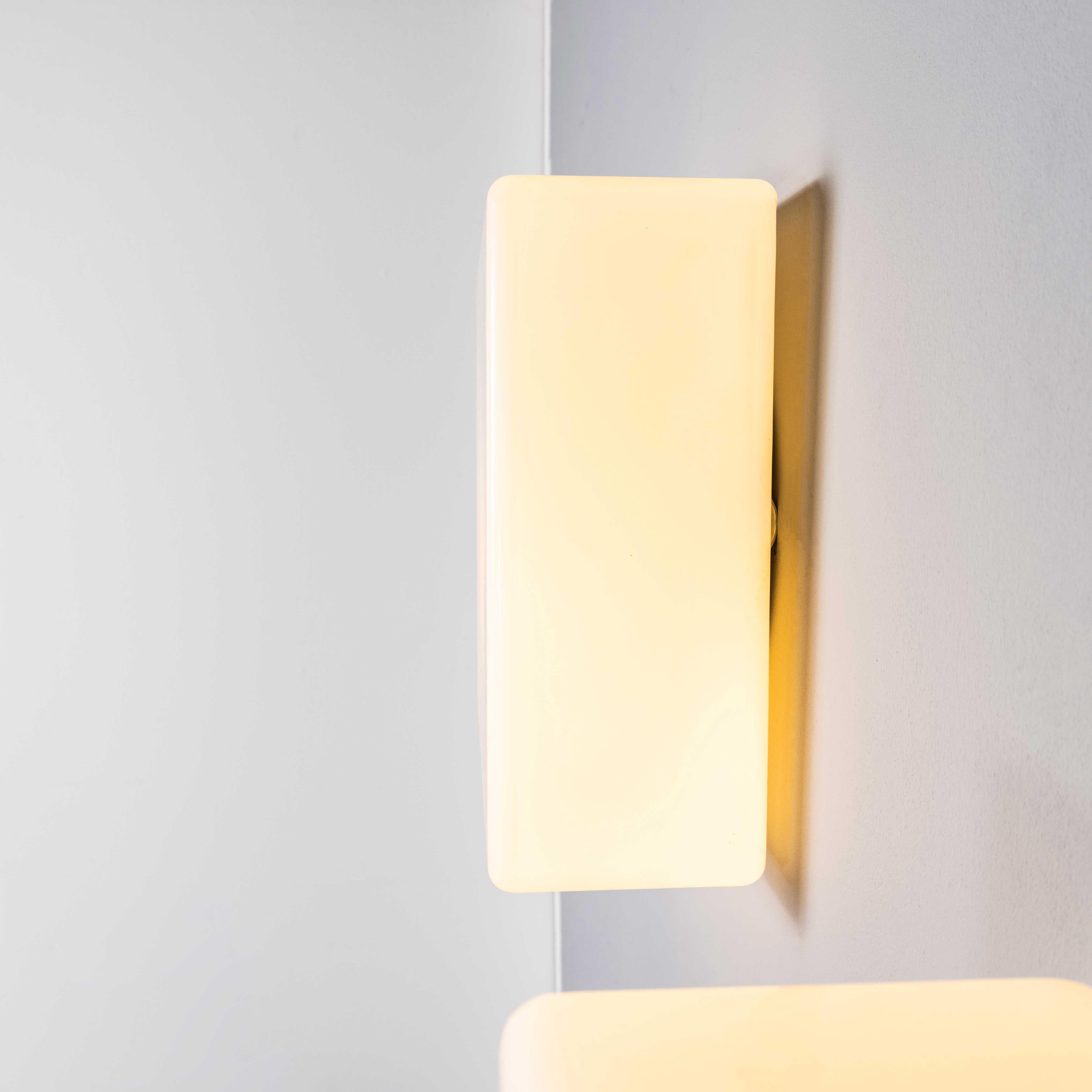 Lámpara de Pared - Techo 1950's New Old Stock Plato Cuadrado Opalina Checa en venta 4