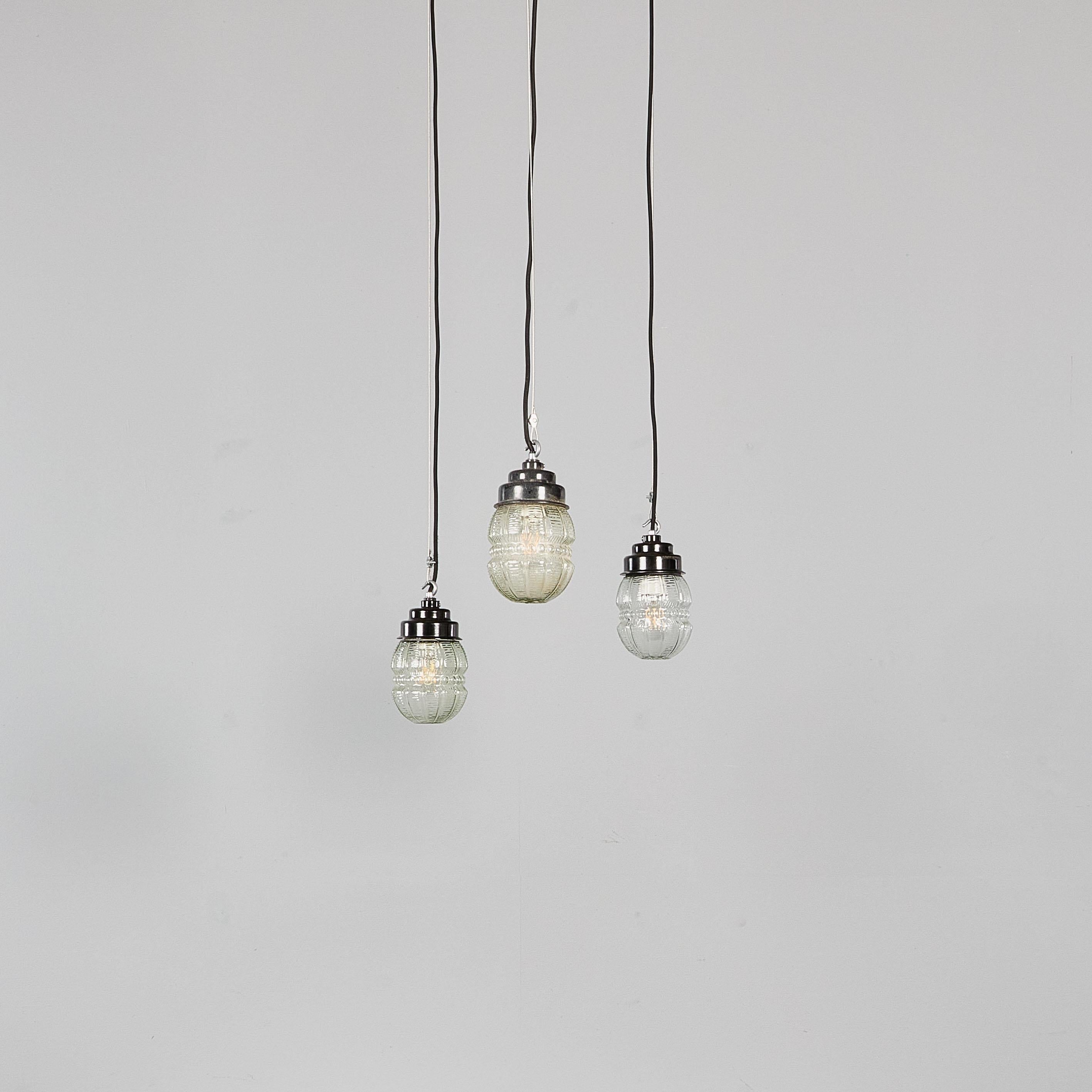 Lampade a sospensione con barile decorato degli anni '50 &New Old Stock in vendita 4