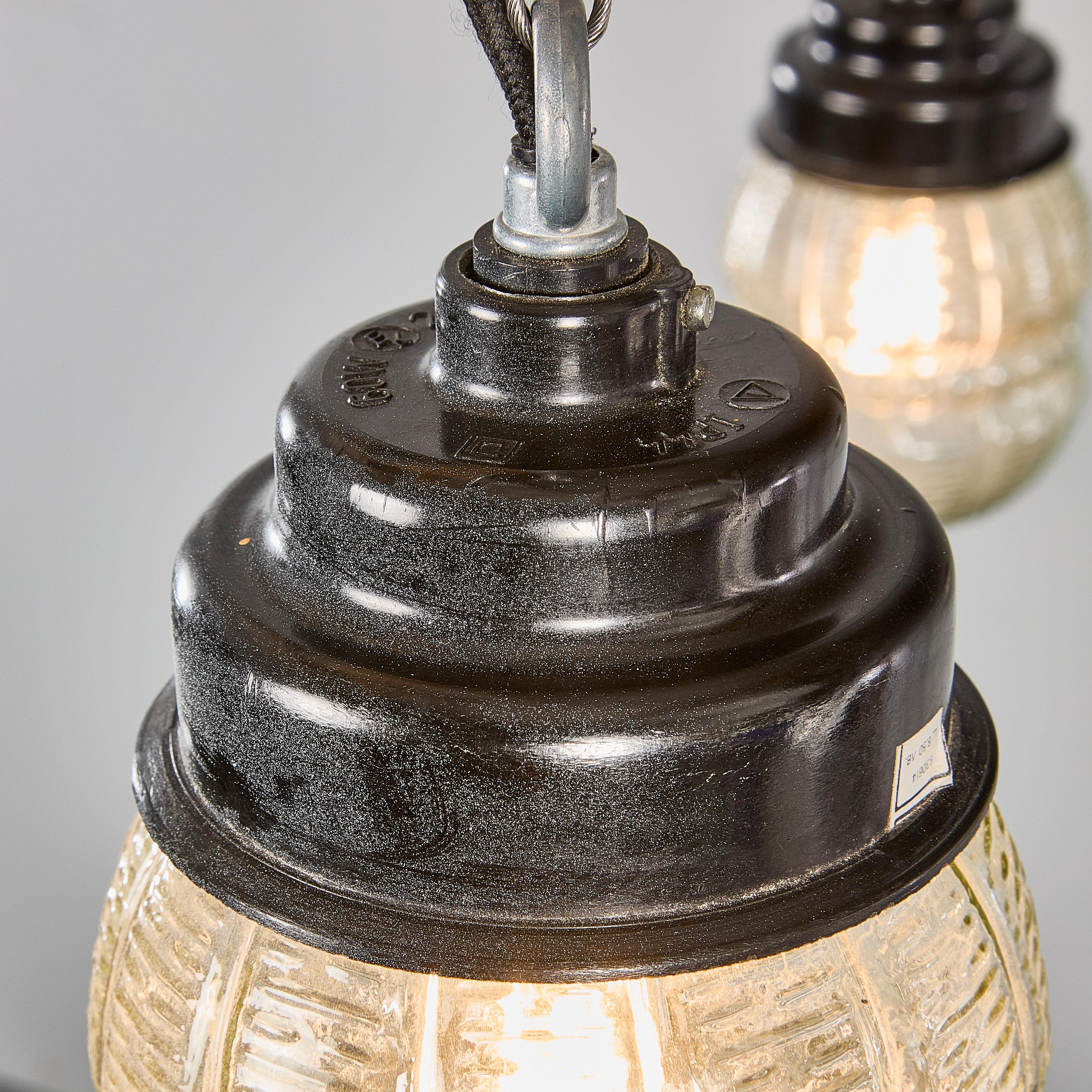 Lampade a sospensione con barile decorato degli anni '50 &New Old Stock in vendita 3