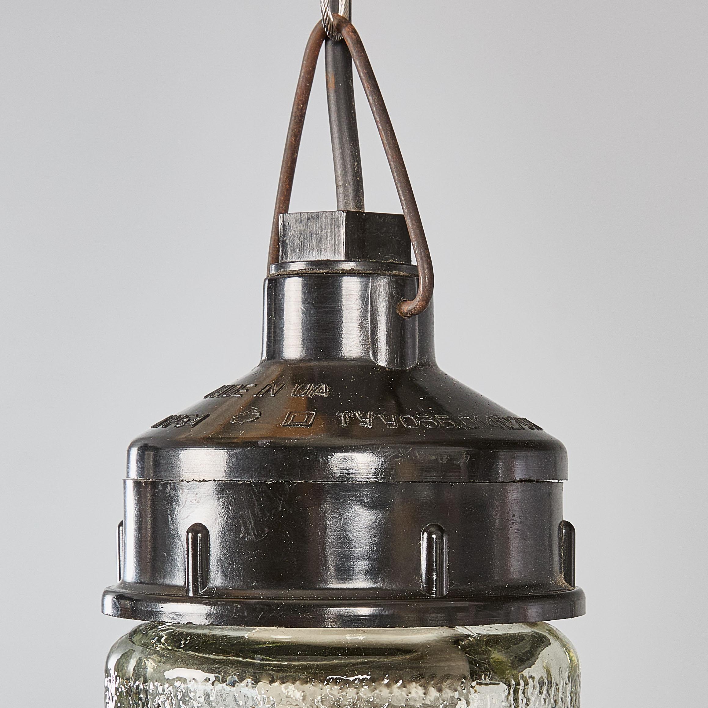 Lampade a sospensione a barile con tinta chiara screziata degli anni '50 - Quantità disponibile in vendita 4