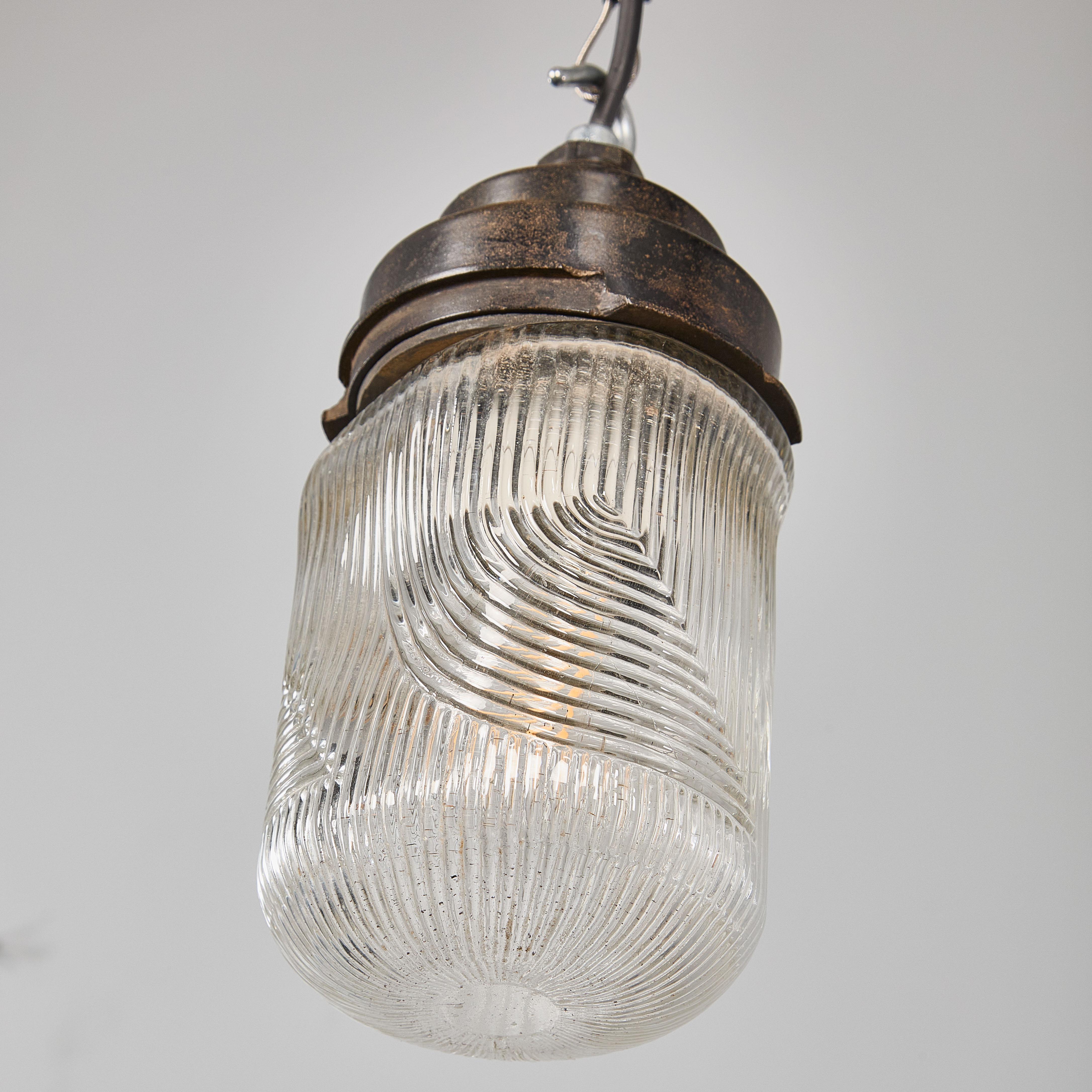 Lampade a sospensione a cilindro a strisce screziate degli anni '50 - Lampada singola in vendita 1