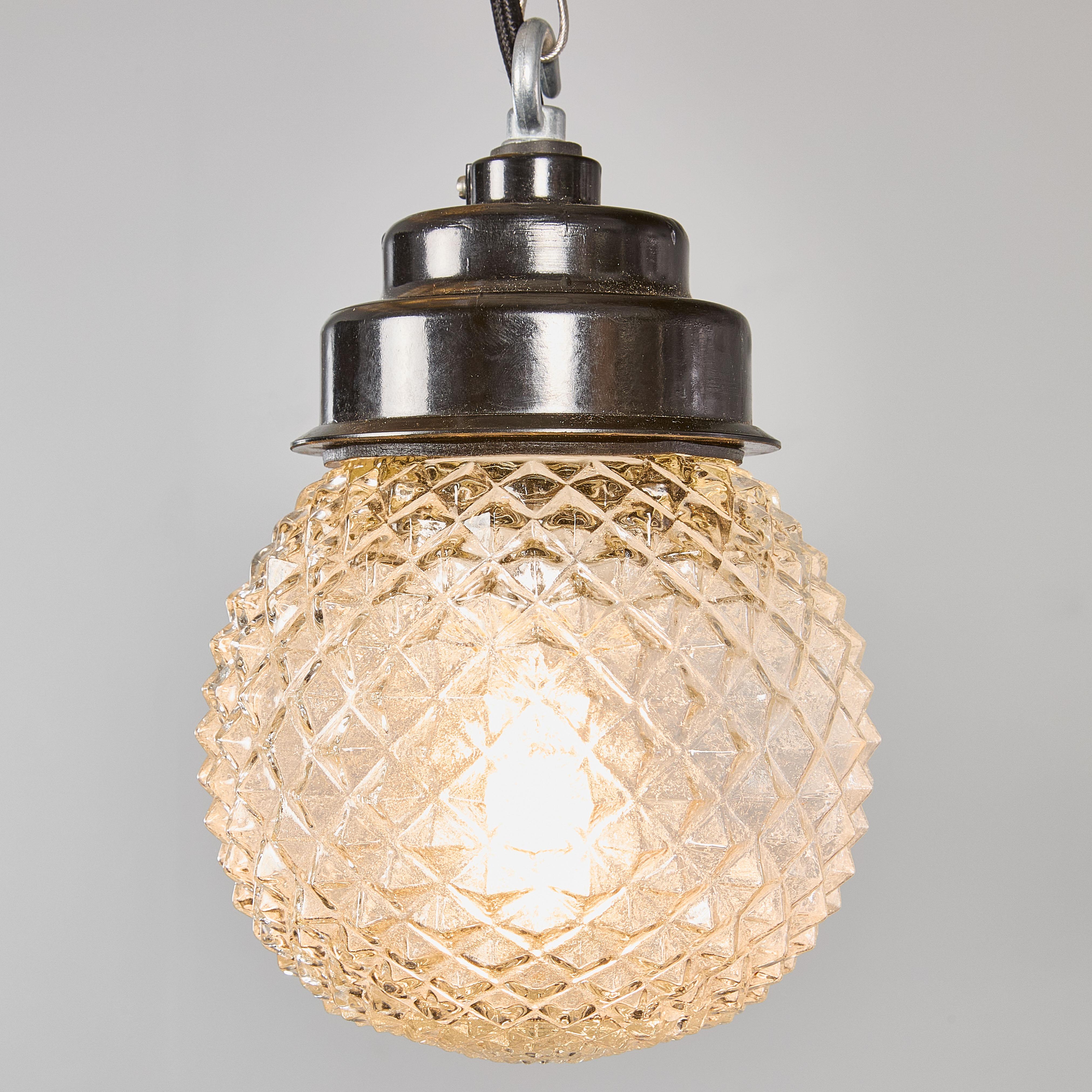 Lampade a sospensione a forma di ananas a strisce screziate del 1950 - Buona quantità in vendita 4