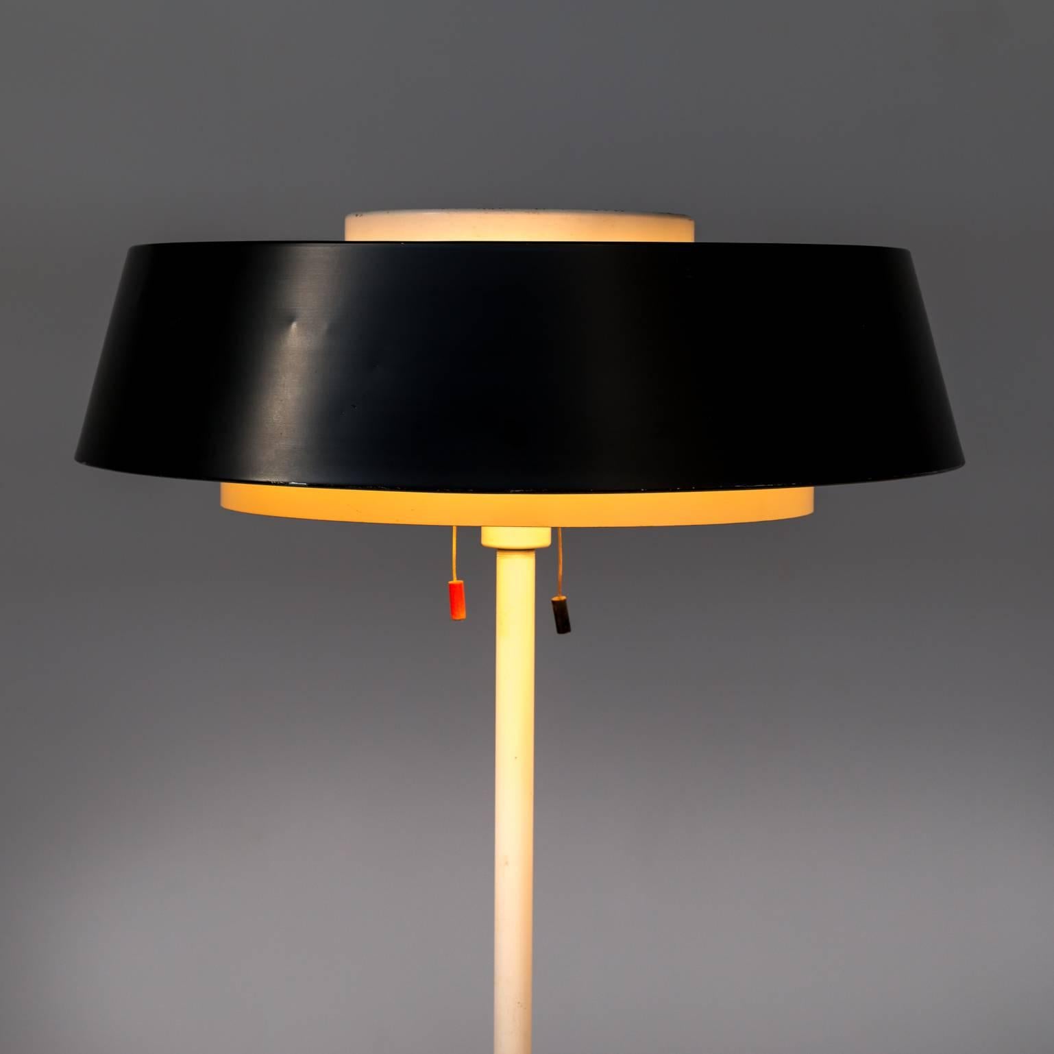 Dutch 1950s Niek Hiemstra ‘ST 7128’ Floor Lamp for Hiemstra Evolux For Sale