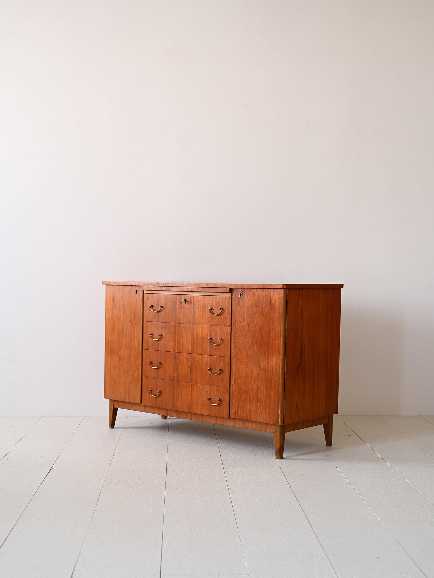 1950s Nordic highboard In Good Condition For Sale In Brescia, IT