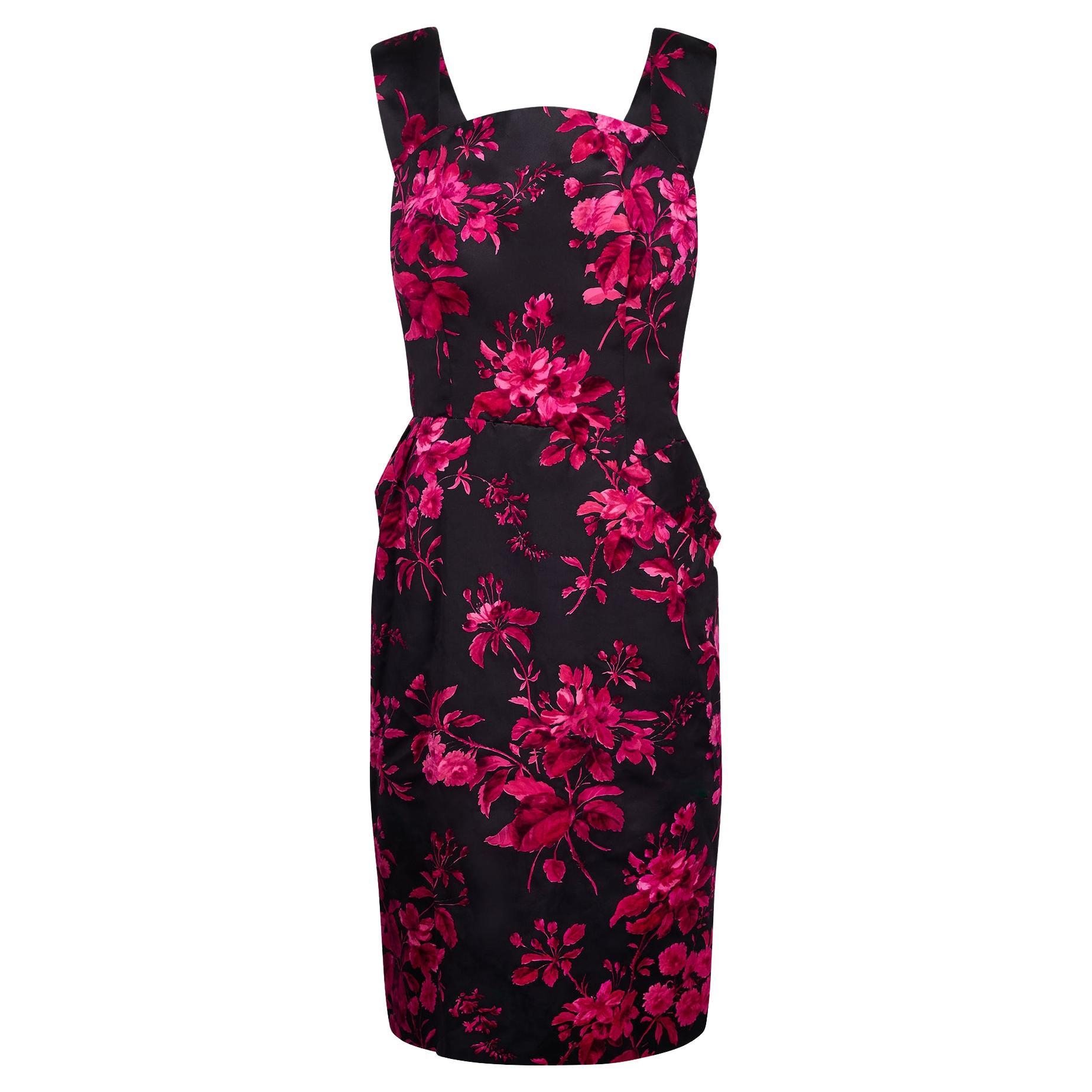 Abito anni 
50 Norman Hartnell Couture in seta nera e stampa floreale rosa in vendita