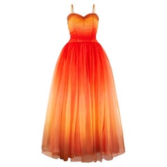 Années 1950 - Norman Young - Robe en mousseline ombrée orange