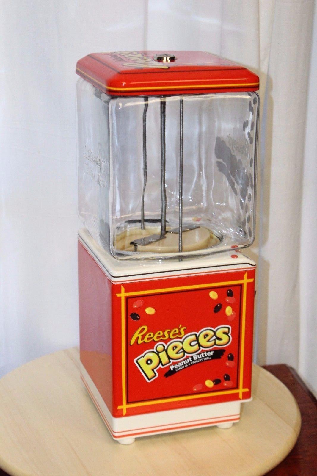 1950s Northwestern Reese's Pieces Themed Candy Machine In Good Condition For Sale In Orange, CA