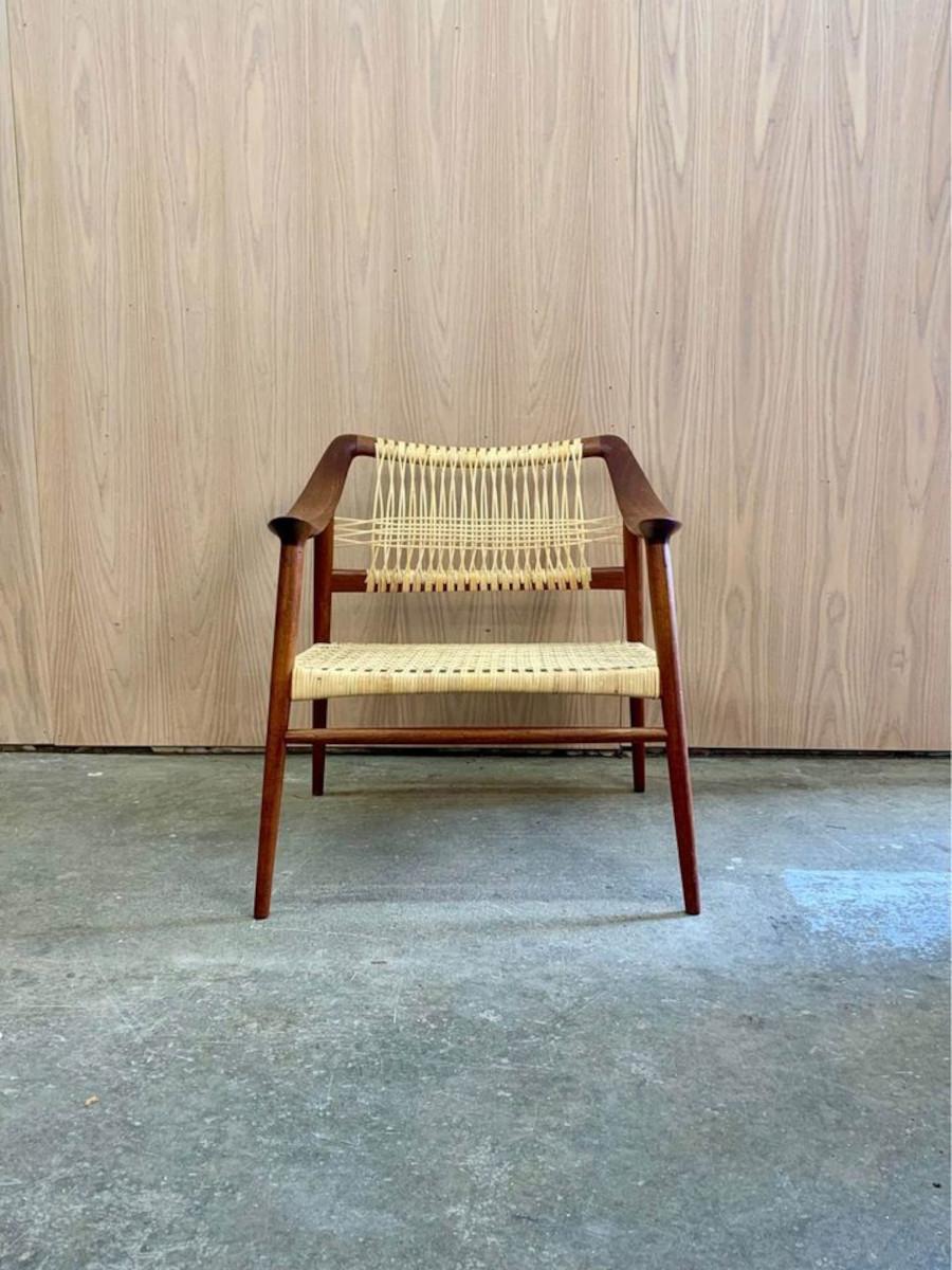 Chaise longue norvégienne en teck et rotin des années 1950 Bambi par Rastad et Relling en vente 1