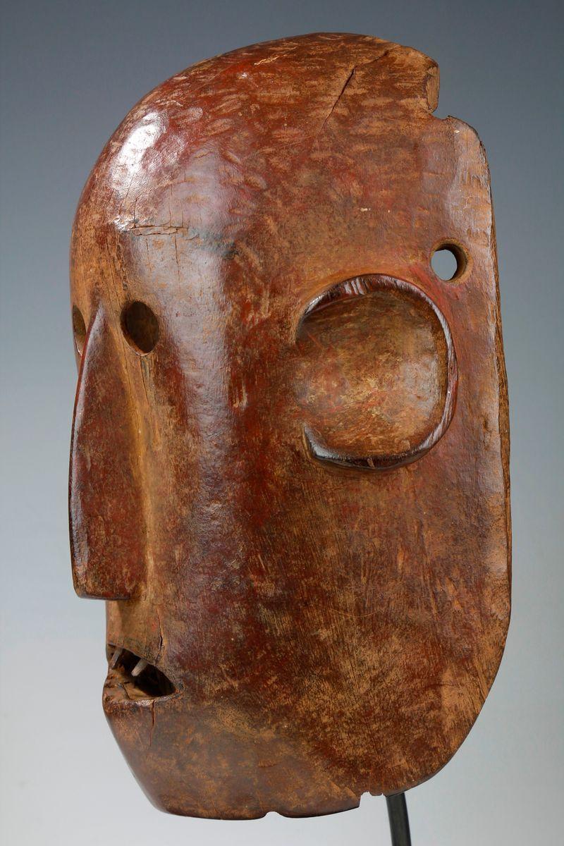 Hand-Carved 1950's Nyamwezi Mask With Inserted Wooden Teeth, Tanzania For Sale
