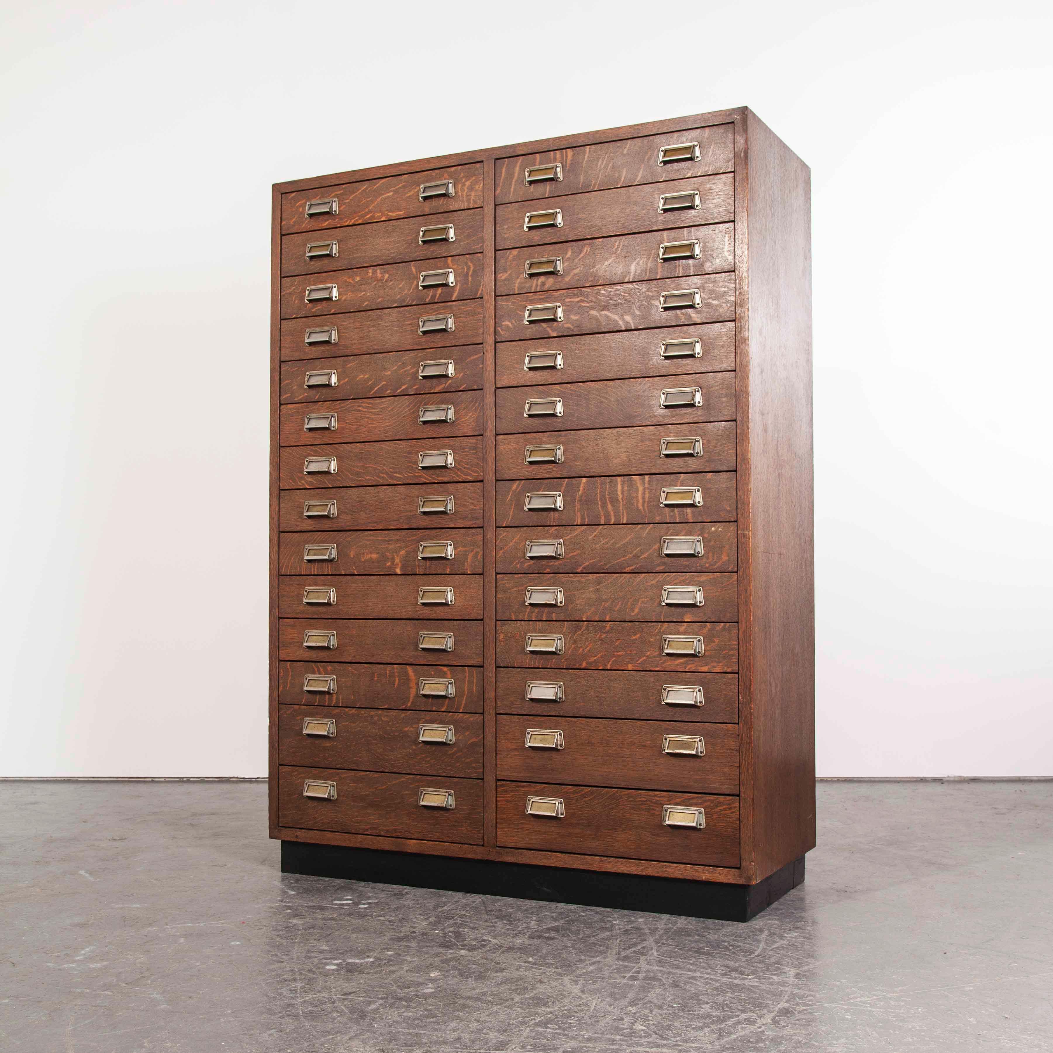 1950s Oak Apothecary Multi Drawer Chest of Drawers, Twenty Eight Drawers In Good Condition In Hook, Hampshire