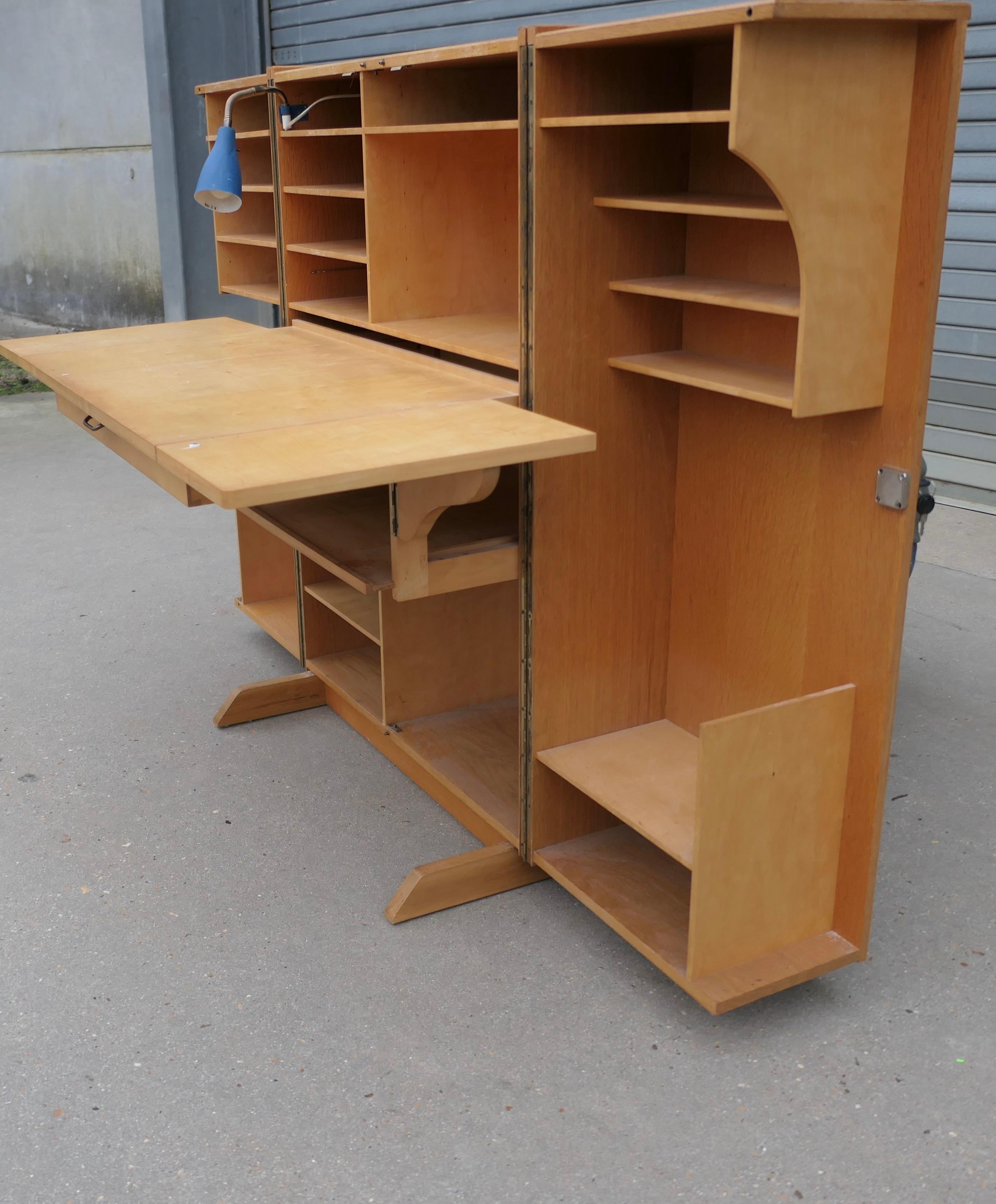 Armoire en chêne des années 1950, bureau complet en vente 5