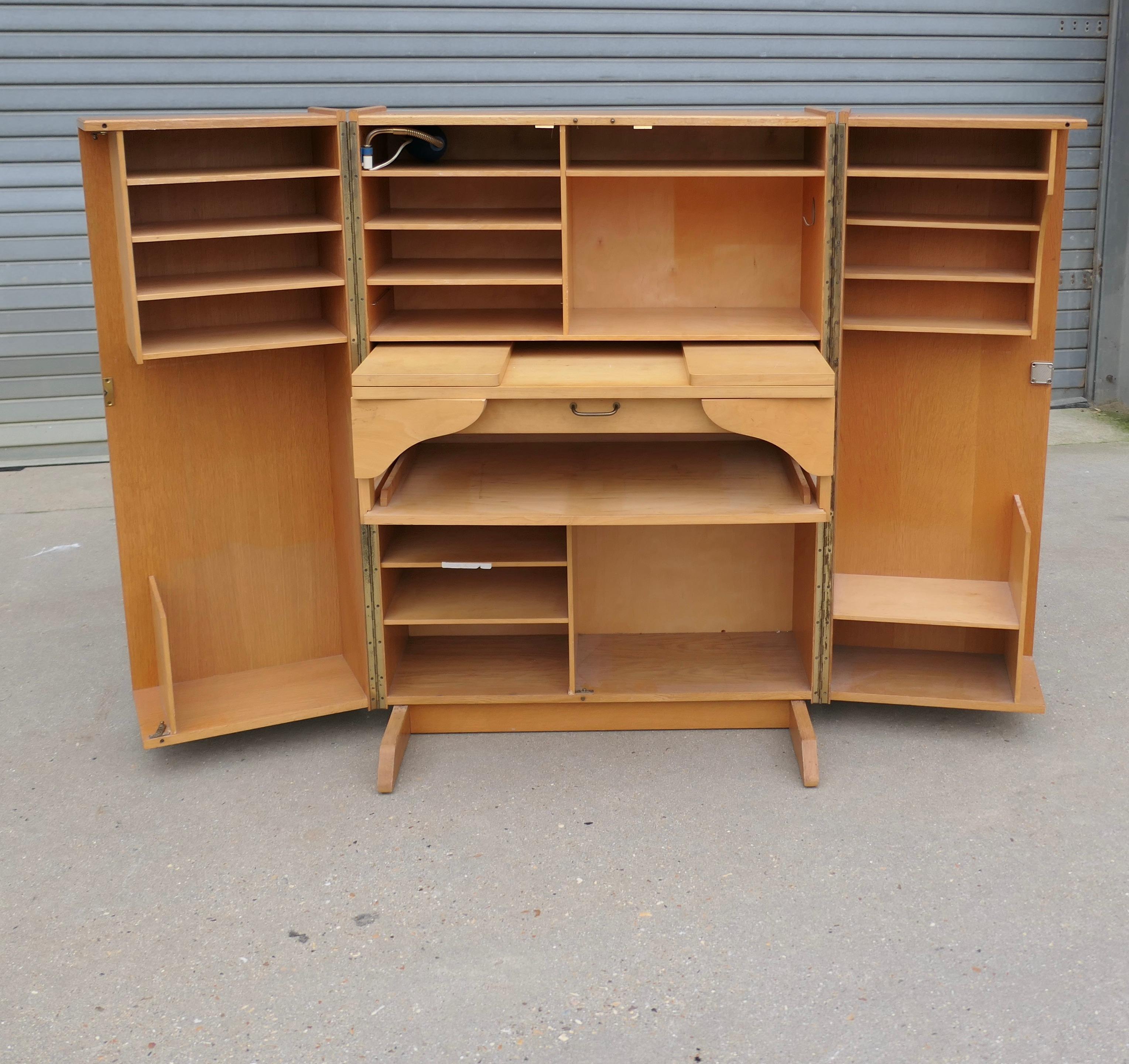 Contreplaqué Armoire en chêne des années 1950, bureau complet en vente