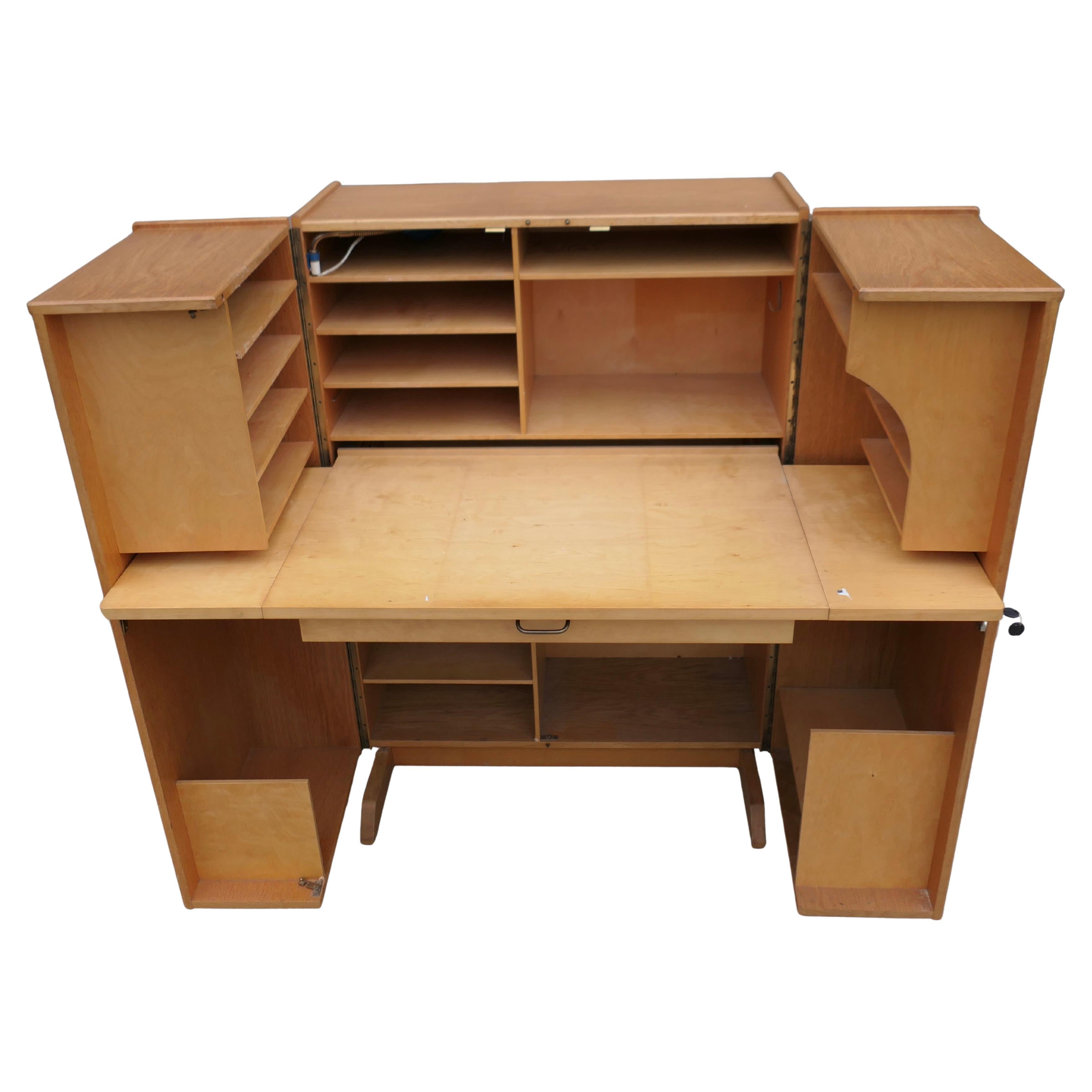 Armoire en chêne des années 1950, bureau complet en vente