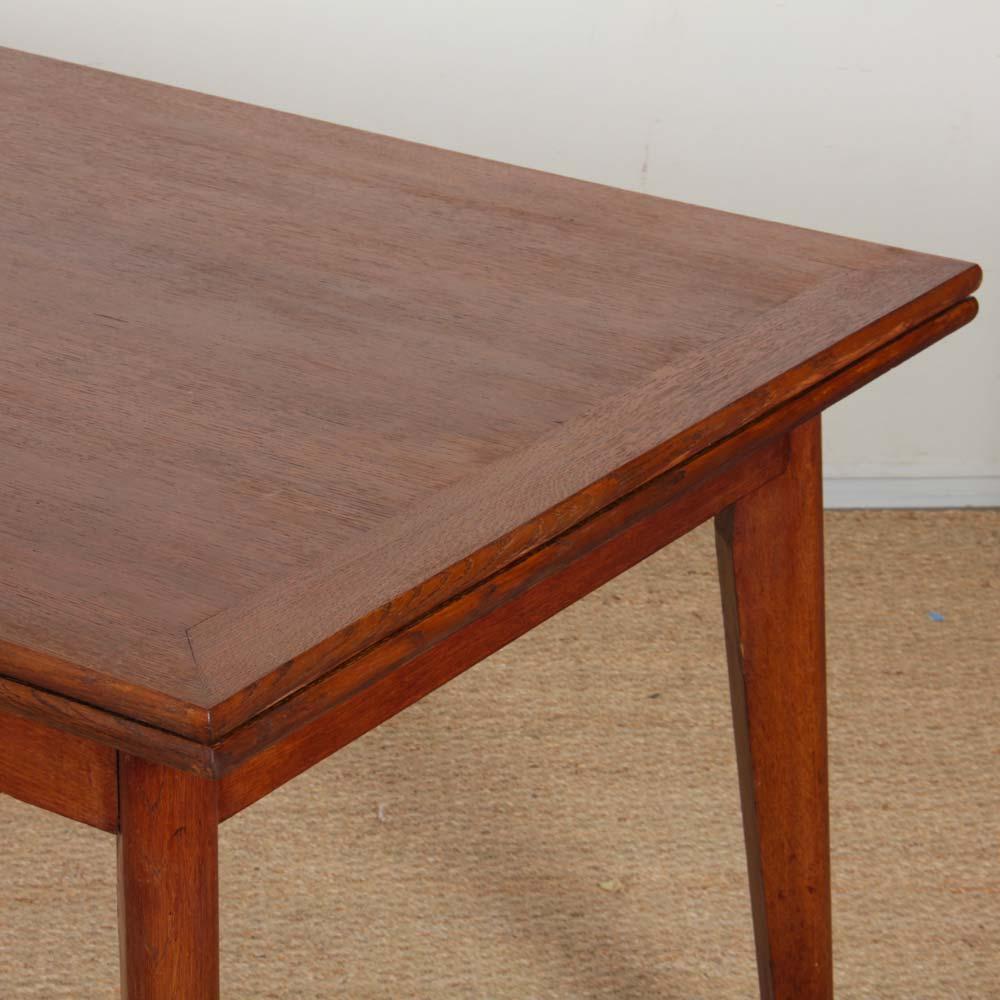 French 1950s oak extensible dining table For Sale