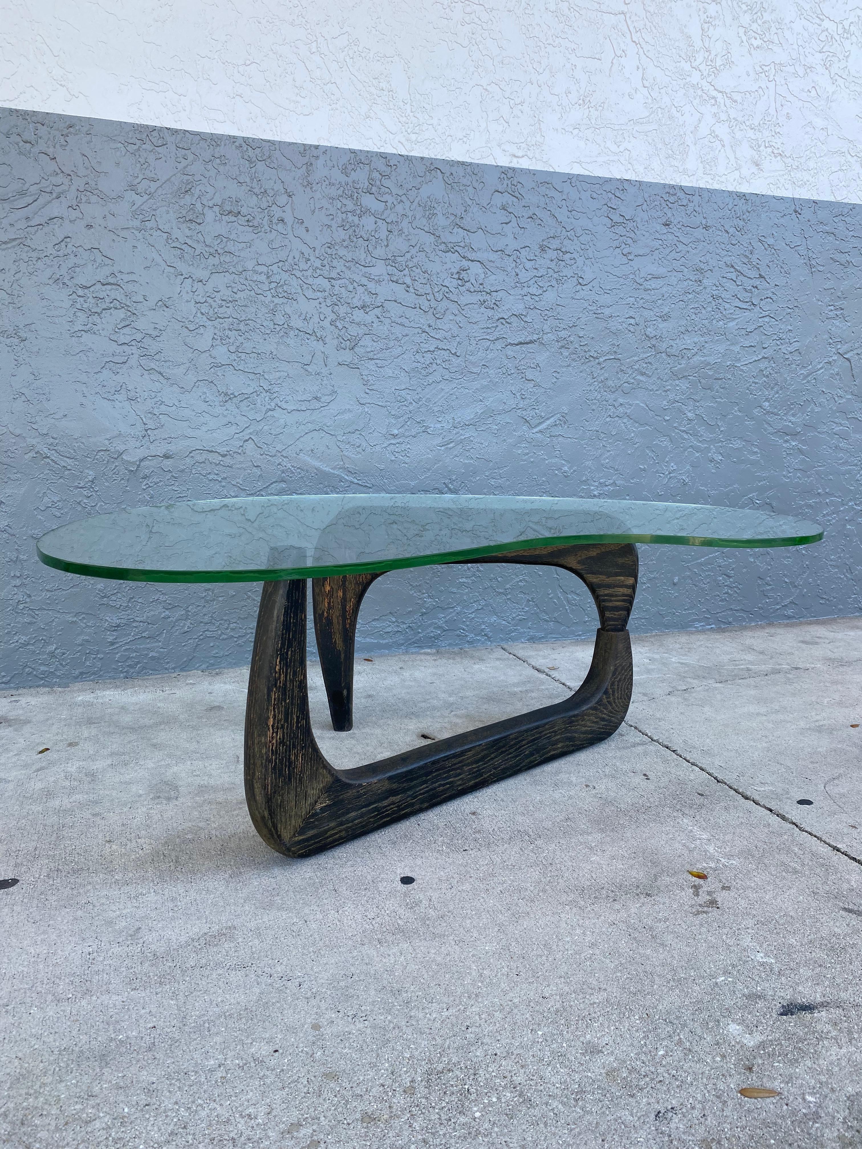 This iconic original glass kidney table is packed with personality! Outstanding design is exhibited throughout. Just look at the gorgeous details on this beauty! Vintage 1950s, Mid-Century Modern, Cerused oak kidney shape coffee table in the Isamu