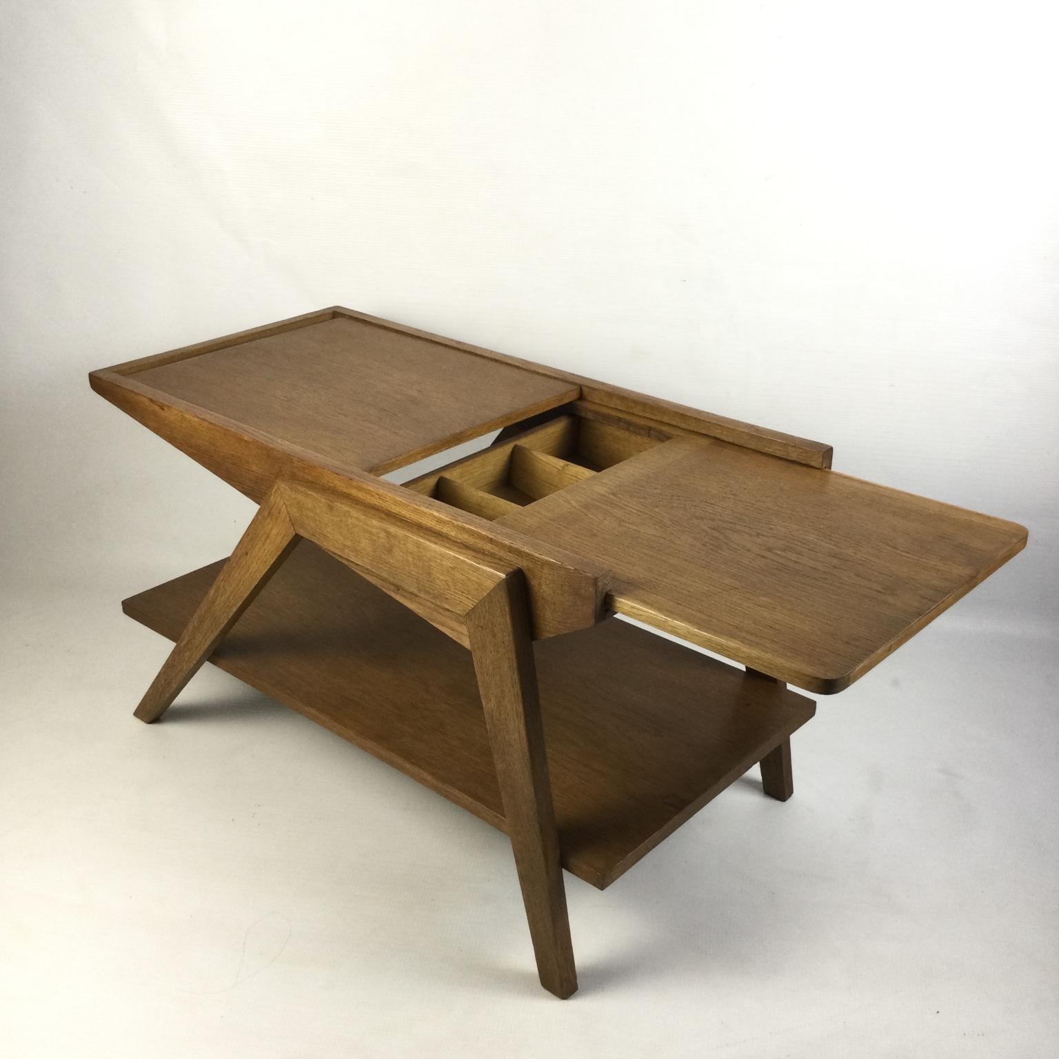 1950s Oak Side Table Attributed to René-Jean Caillette For Sale 2