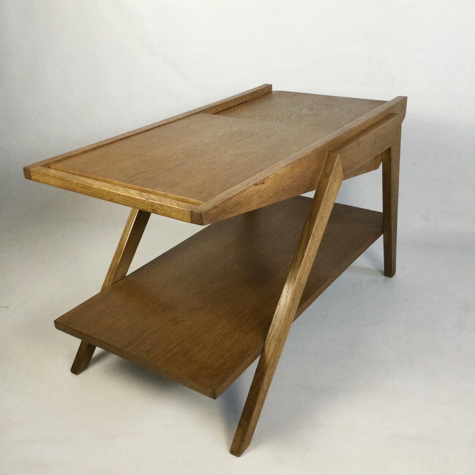 1950s Oak Side Table Attributed to René-Jean Caillette In Good Condition For Sale In London, GB