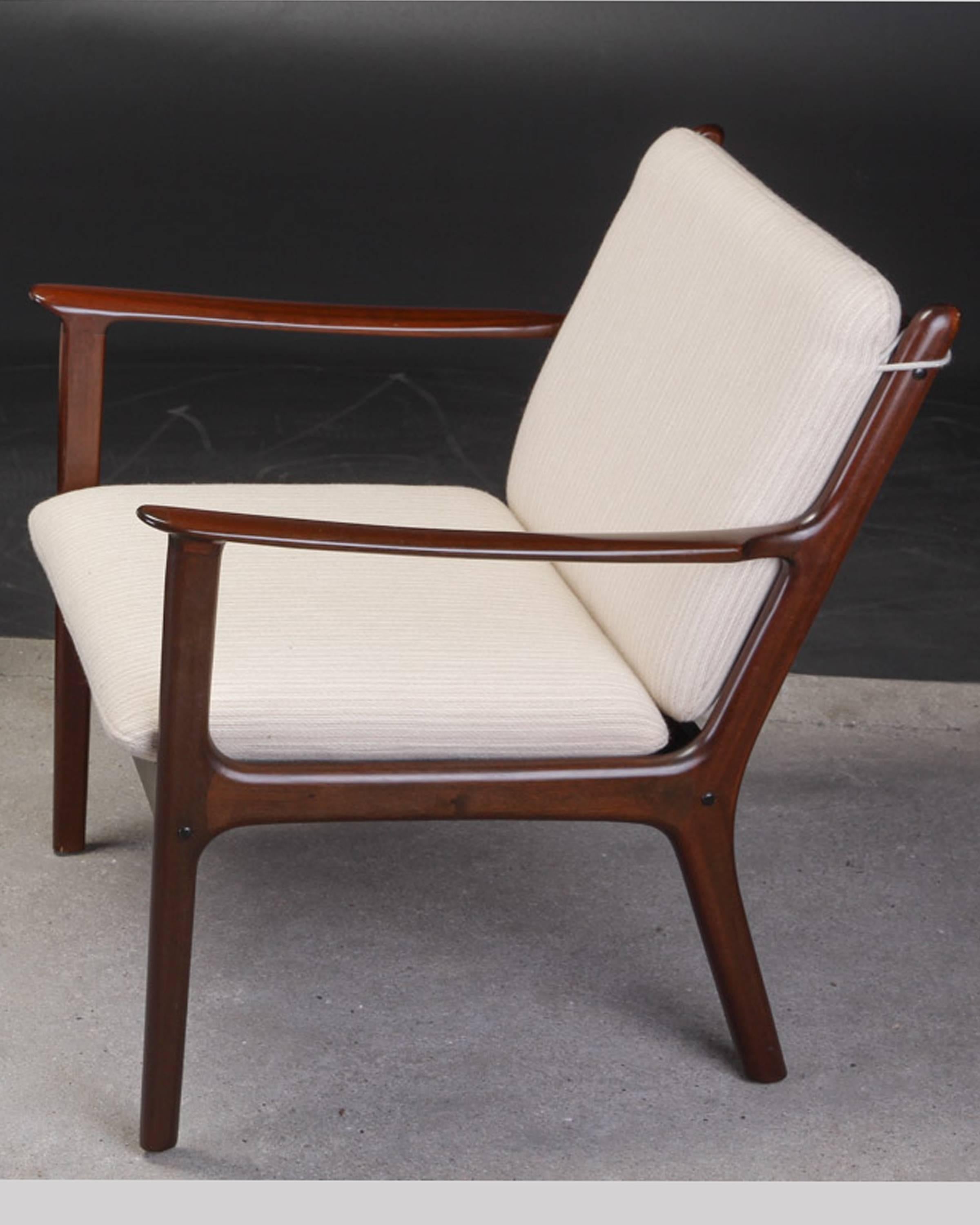 Scandinavian Modern 1950s Ole Wanscher Set of Two Lounge Chairs in Mahogany - choice of upholstery For Sale
