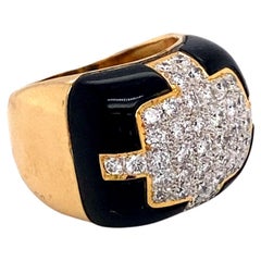 1950s Onyx and 1 Carat Diamond Dome Ring in 18 Karat Gold